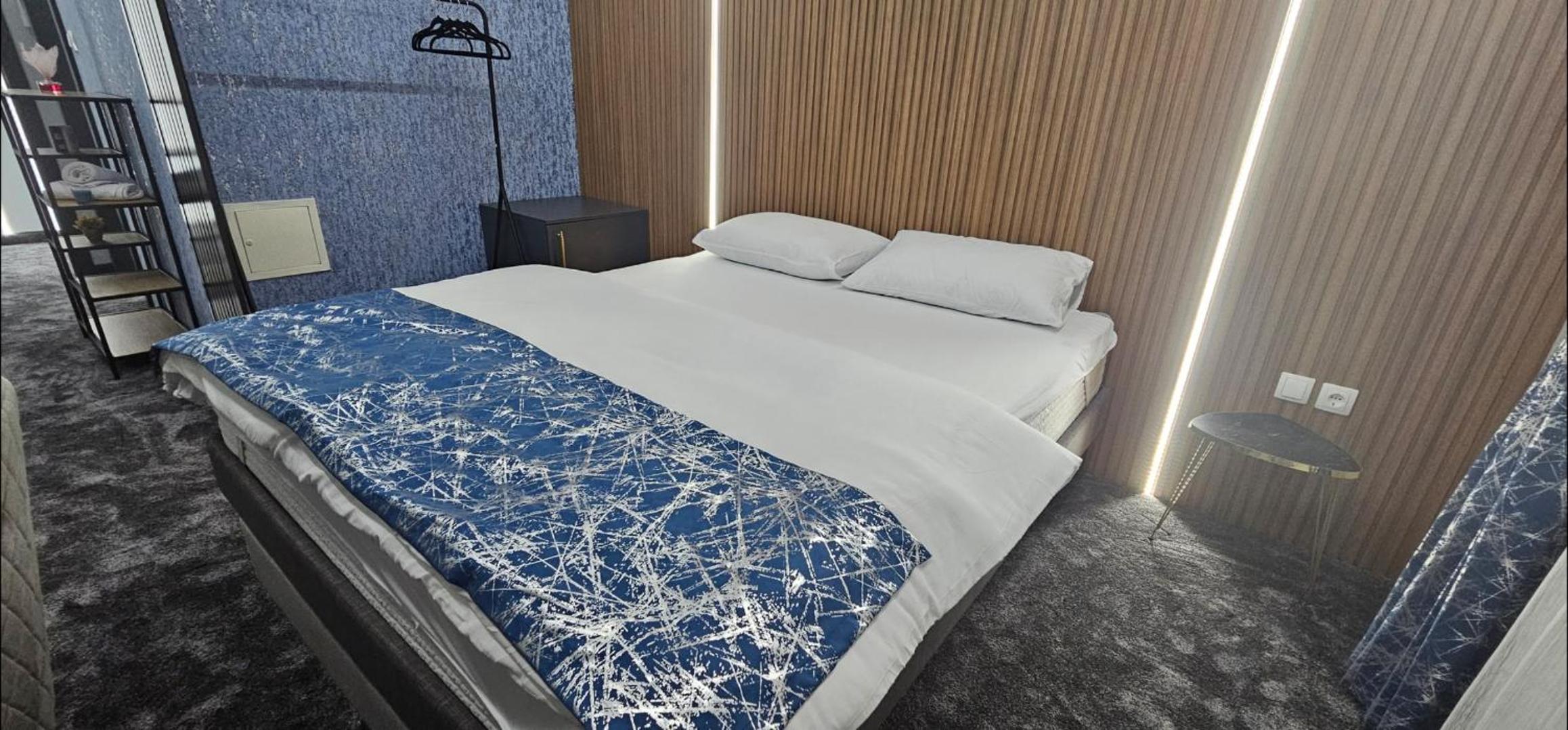 Luxury Room 's