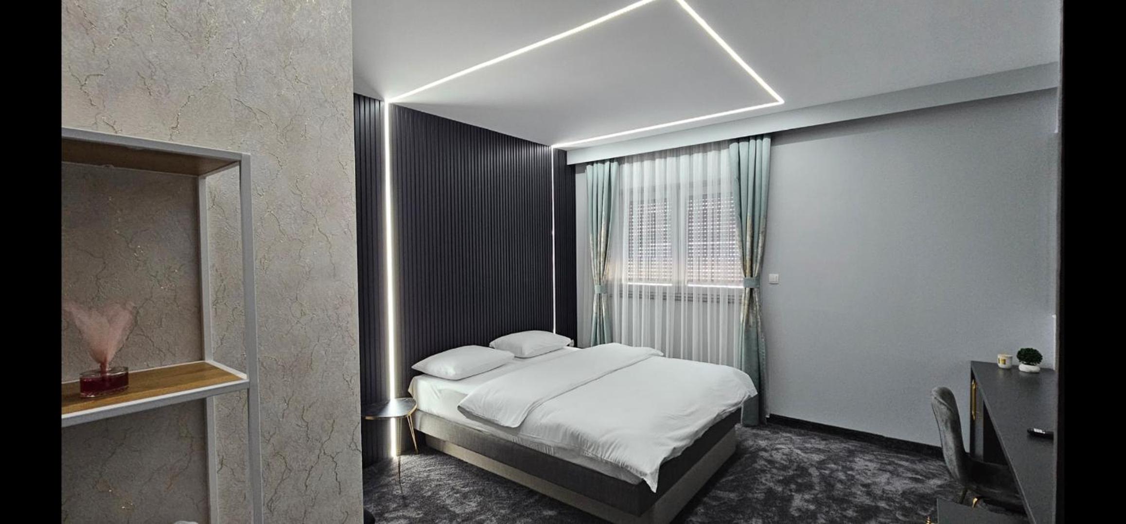Luxury Room 's