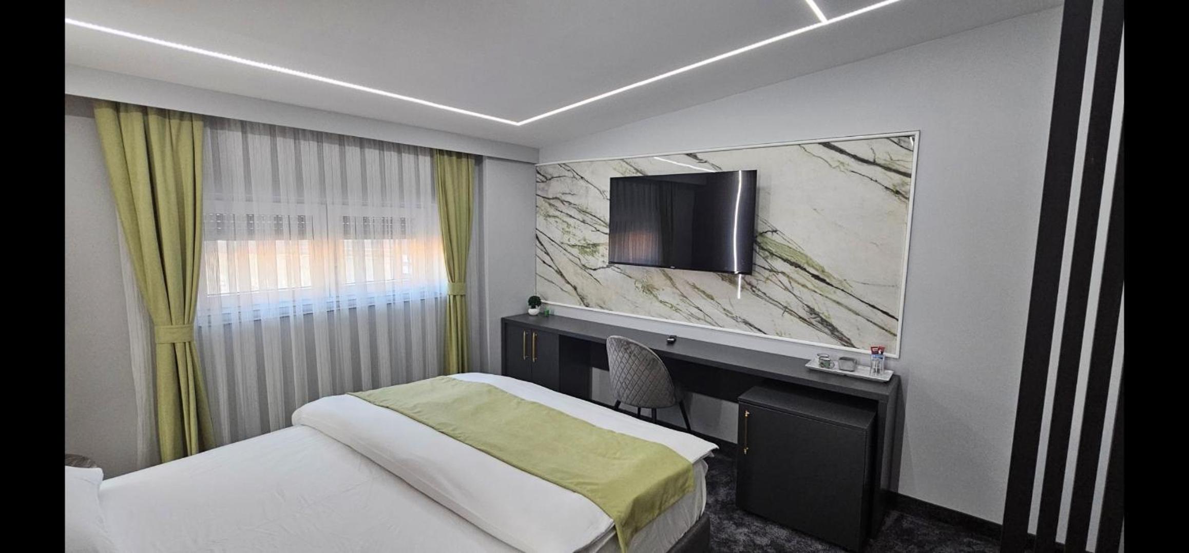 Luxury Room 's