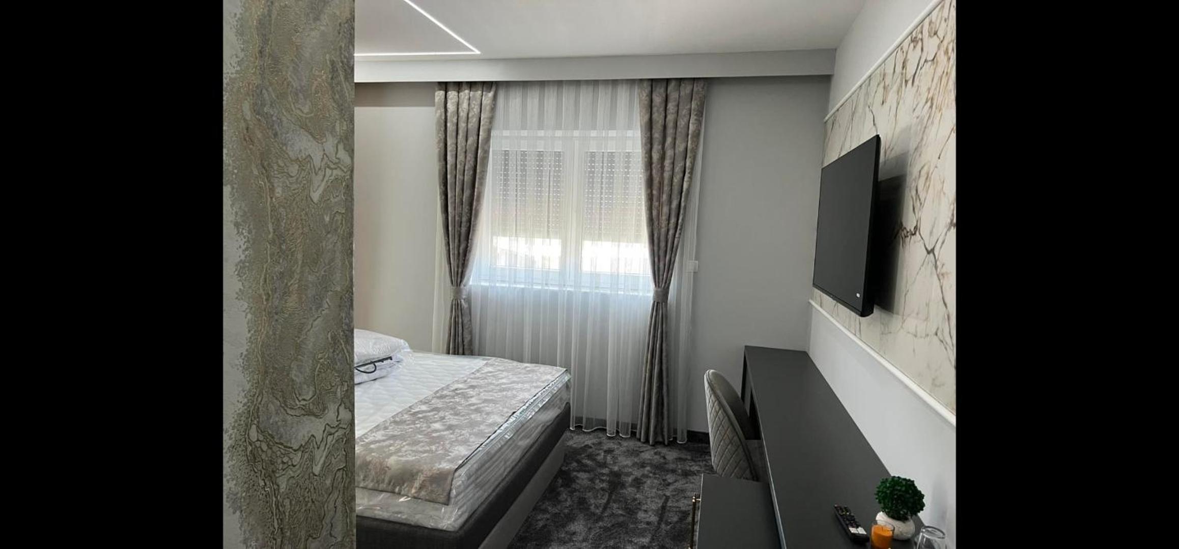 Luxury Room 's