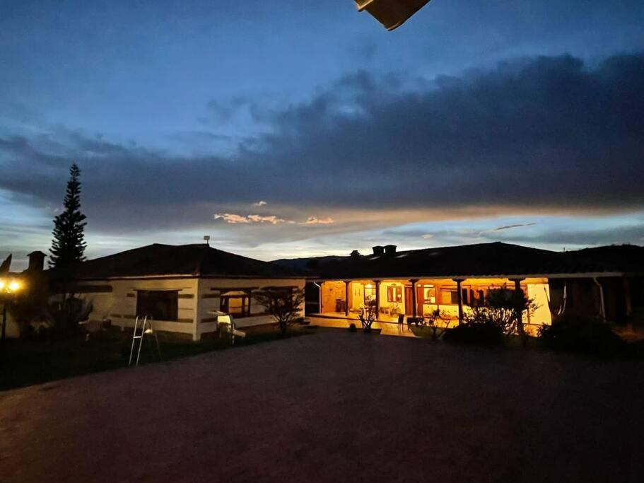 CASA CAMPESTRE VILLA RICA
