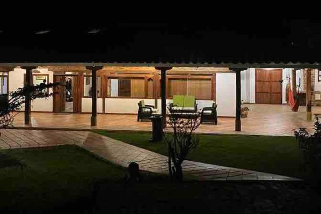 CASA CAMPESTRE VILLA RICA