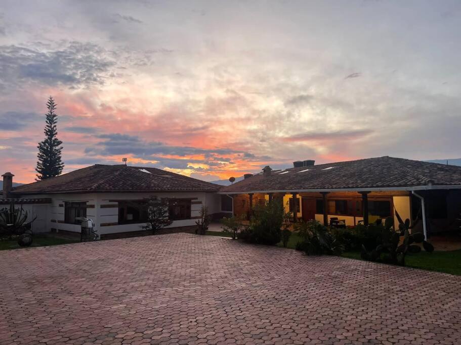 CASA CAMPESTRE VILLA RICA