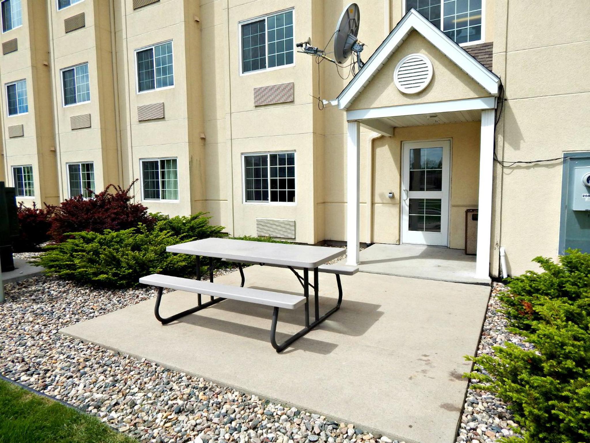 Microtel Inn & Suites by Wyndham Mankato view 4
