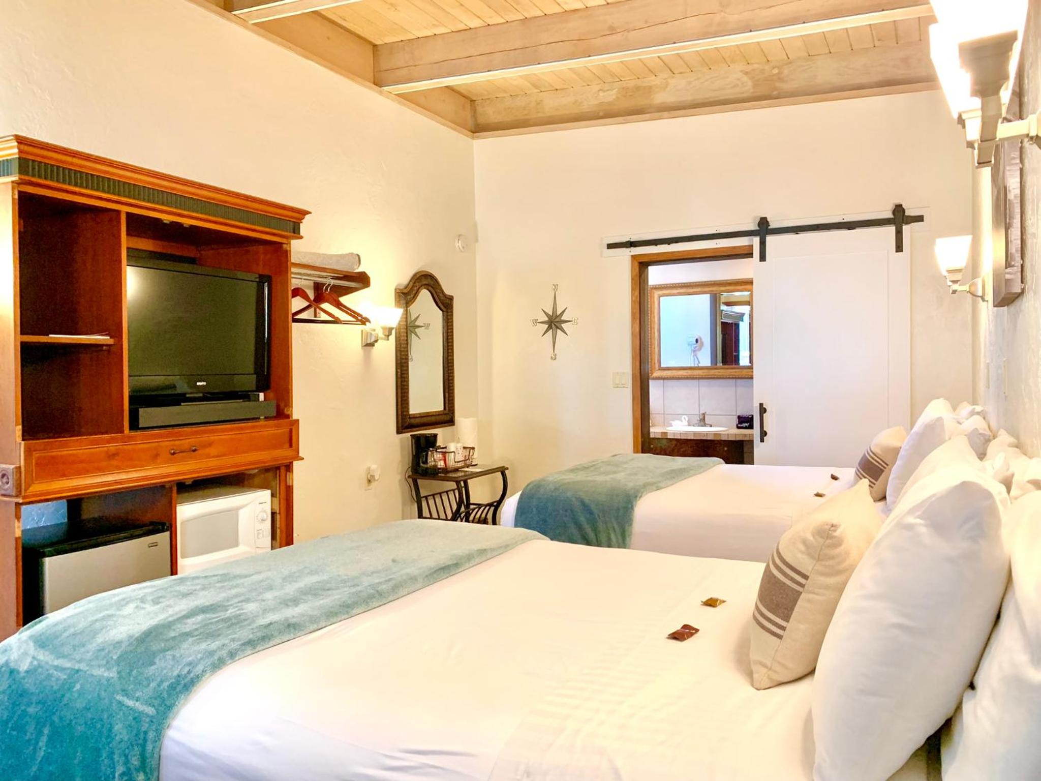 Breakers Boutique Inn