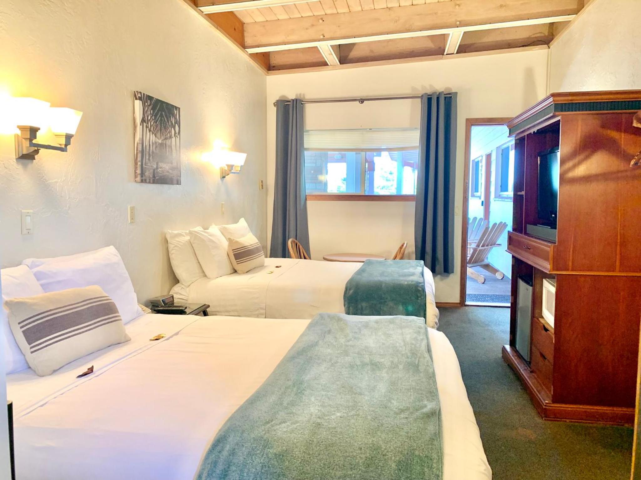 Breakers Boutique Inn