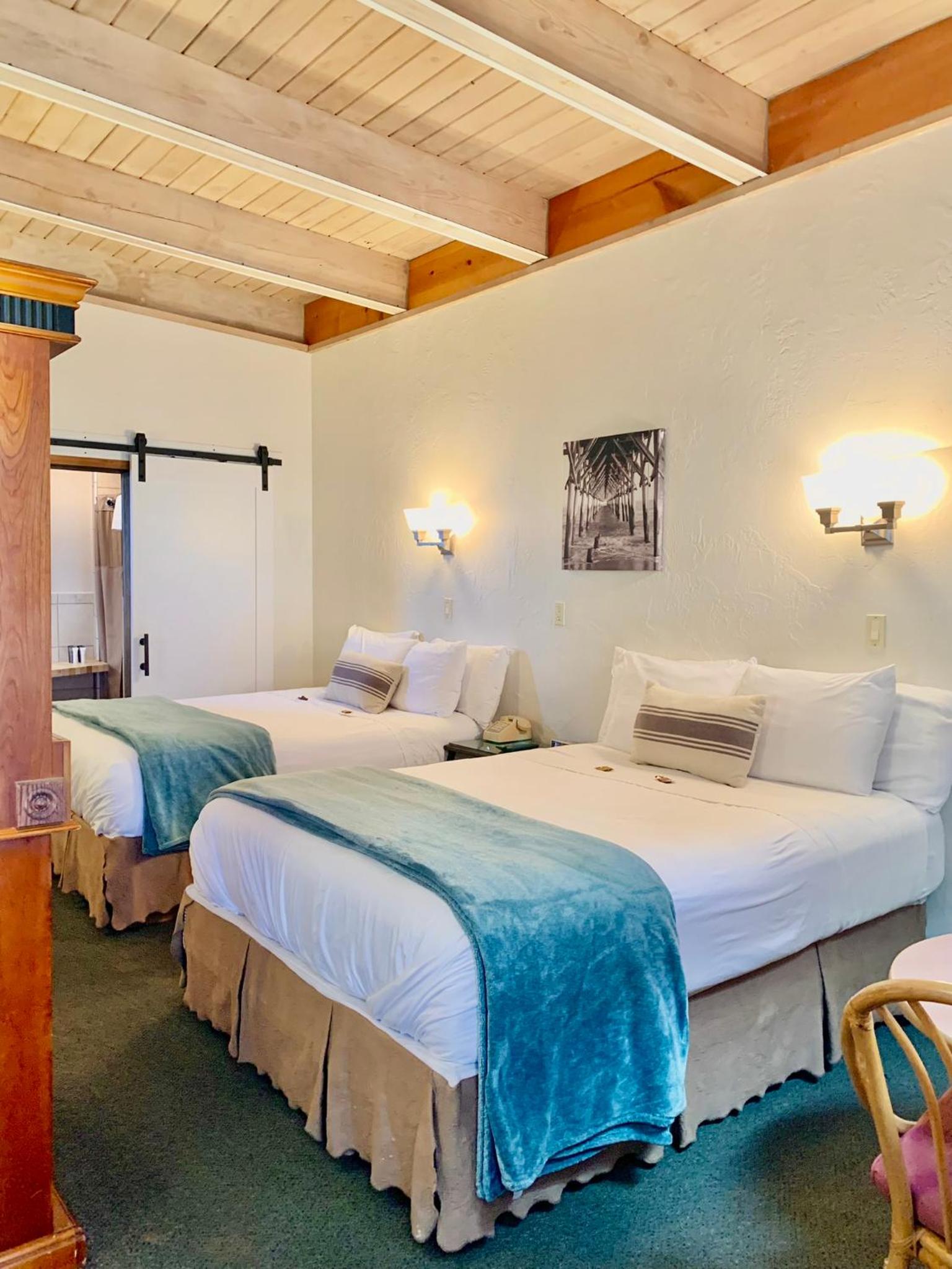 Breakers Boutique Inn