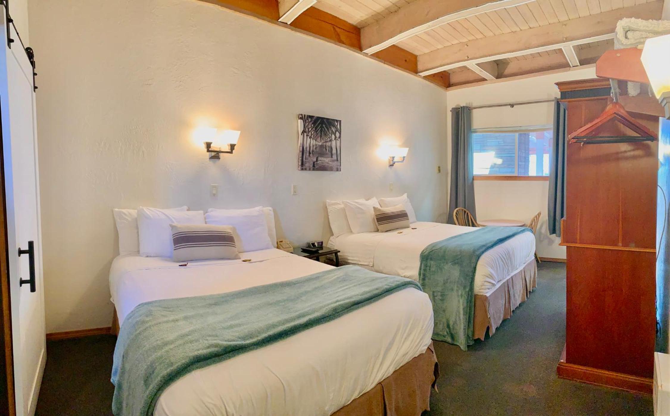 Breakers Boutique Inn
