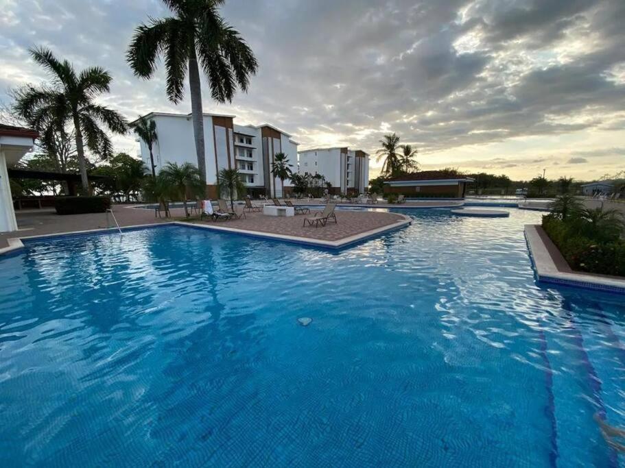Condo Jaco bejuco frente al mar y casa con piscina