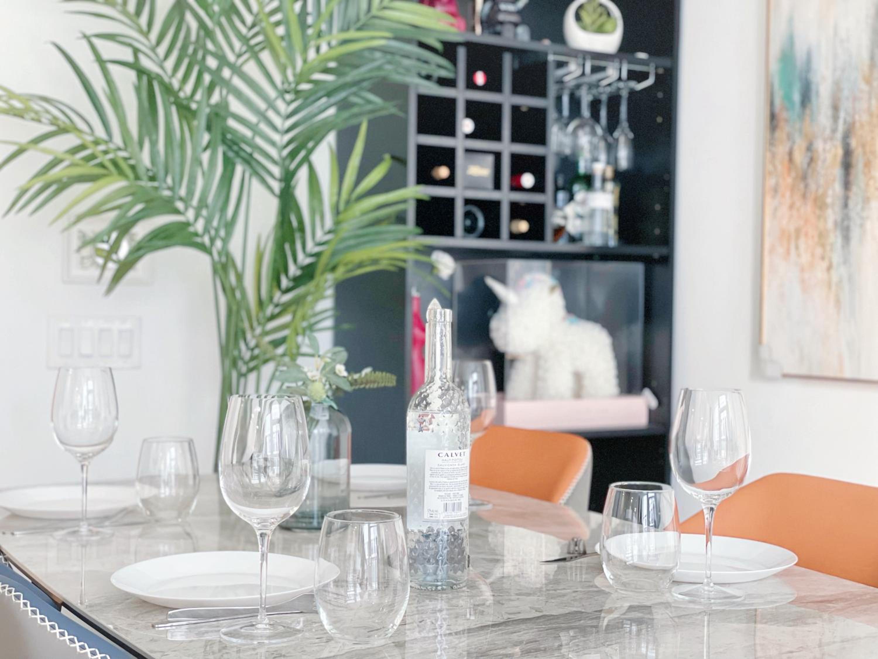 INFIVILLA Boutique Penthouse-Live in the SKY with Amazing Lakeview! Downtown Toronto!B