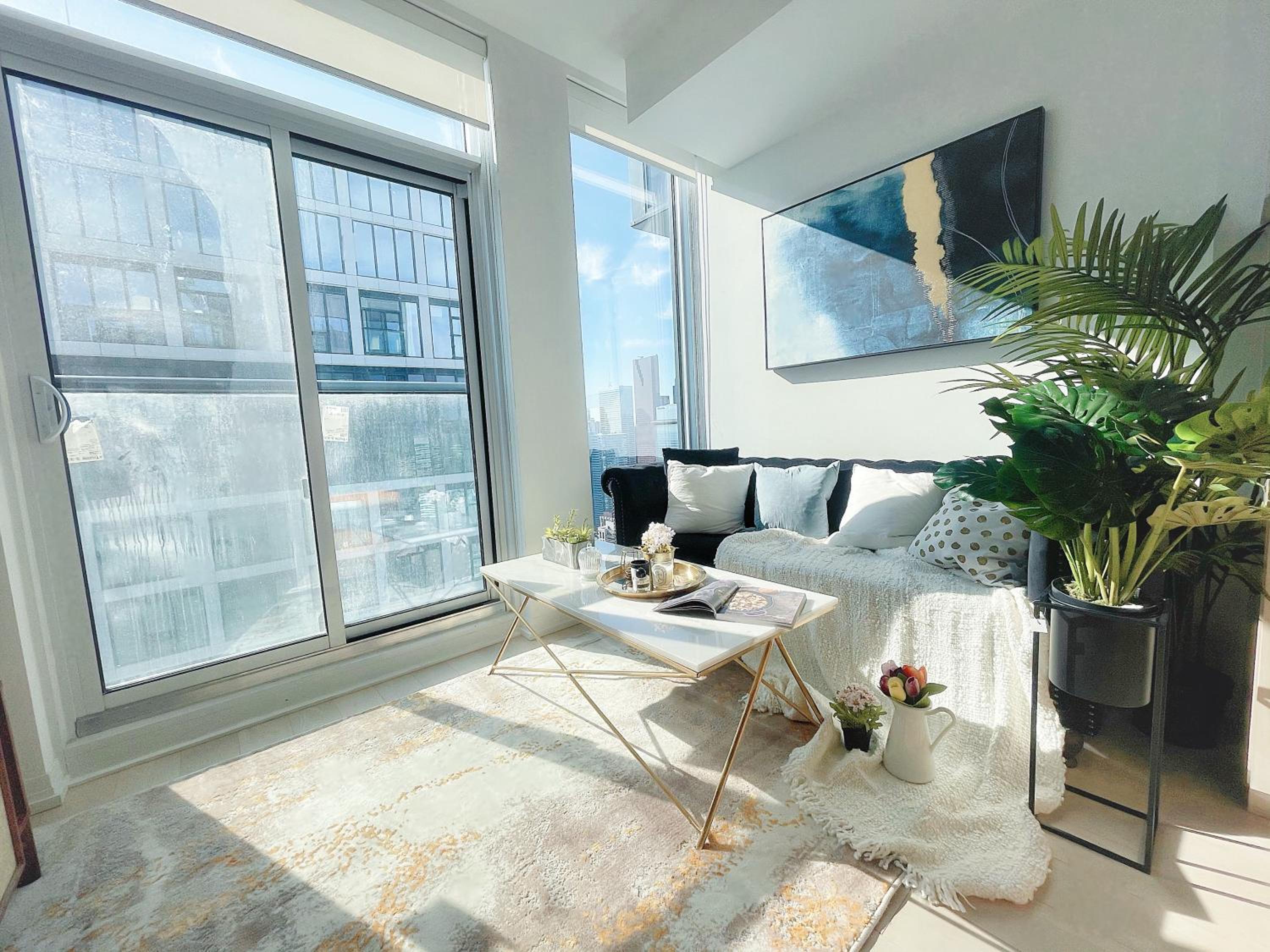INFIVILLA Boutique Penthouse-Live in the SKY with Amazing Lakeview! Downtown Toronto!B