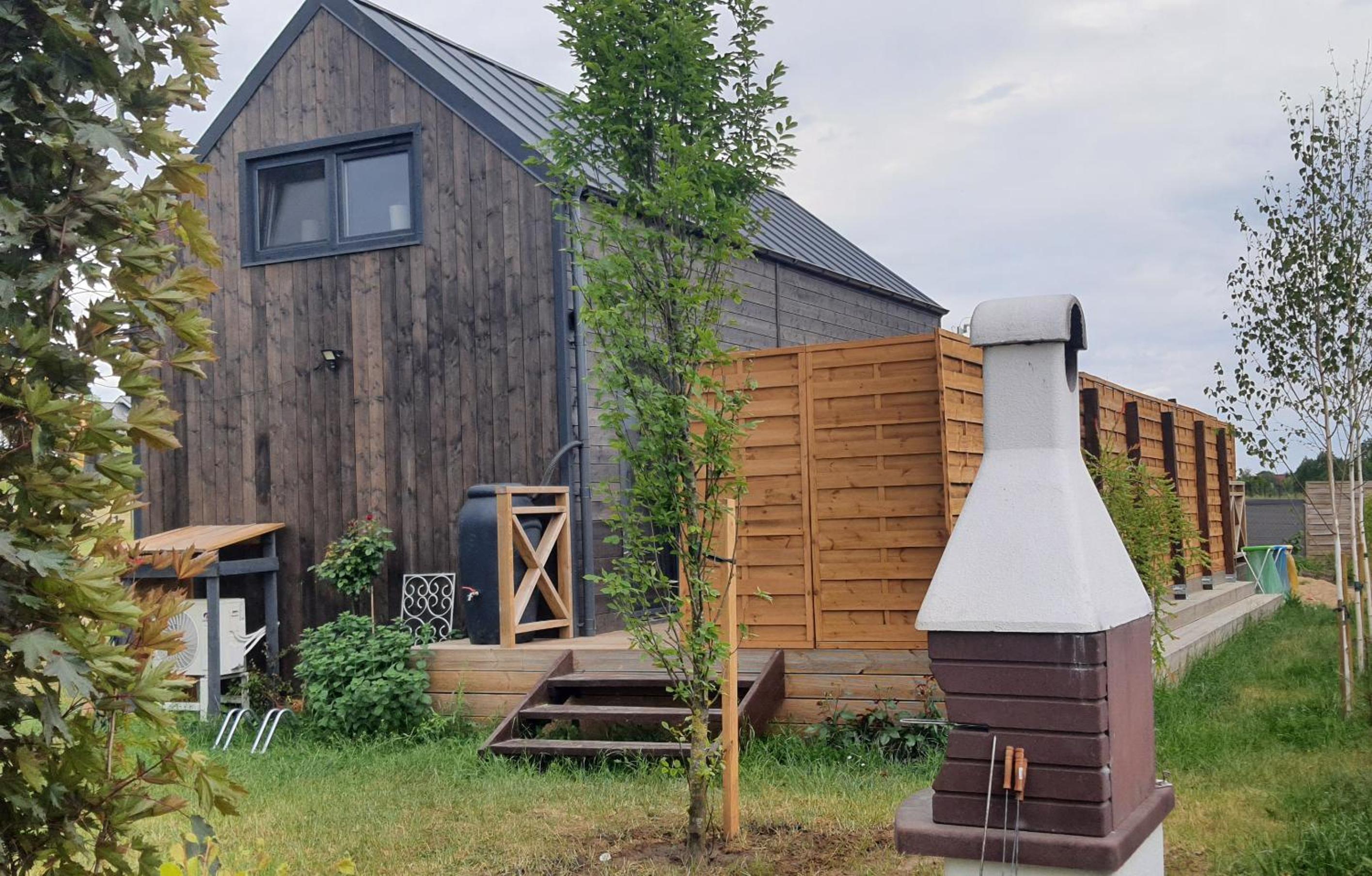 Domek Mazurski całoroczny nad jeziorem z sauną i Jacuzzi SPA