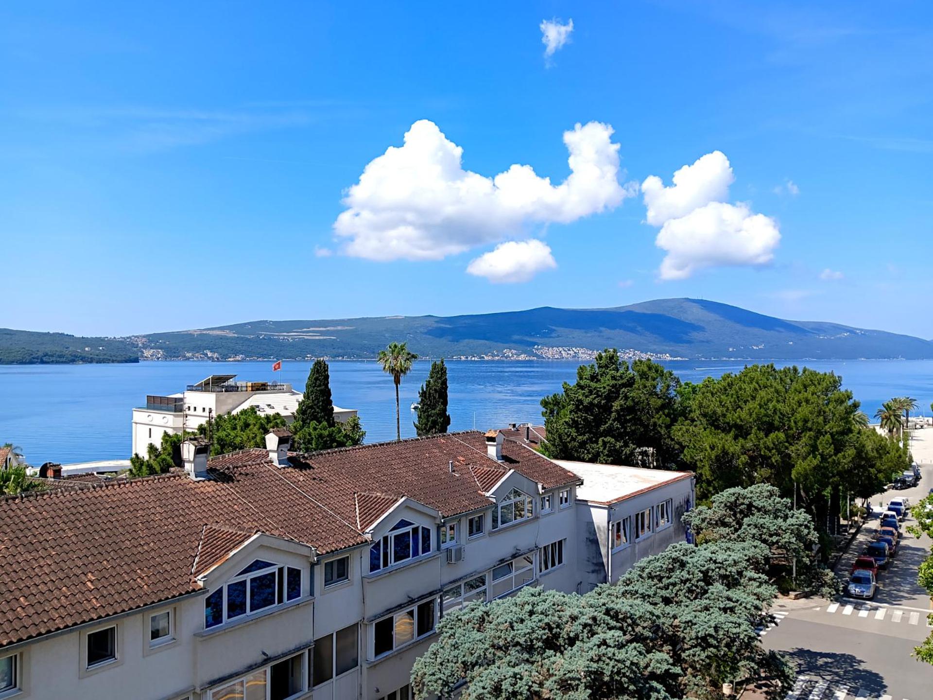 Tivat Center SeaView Apartment