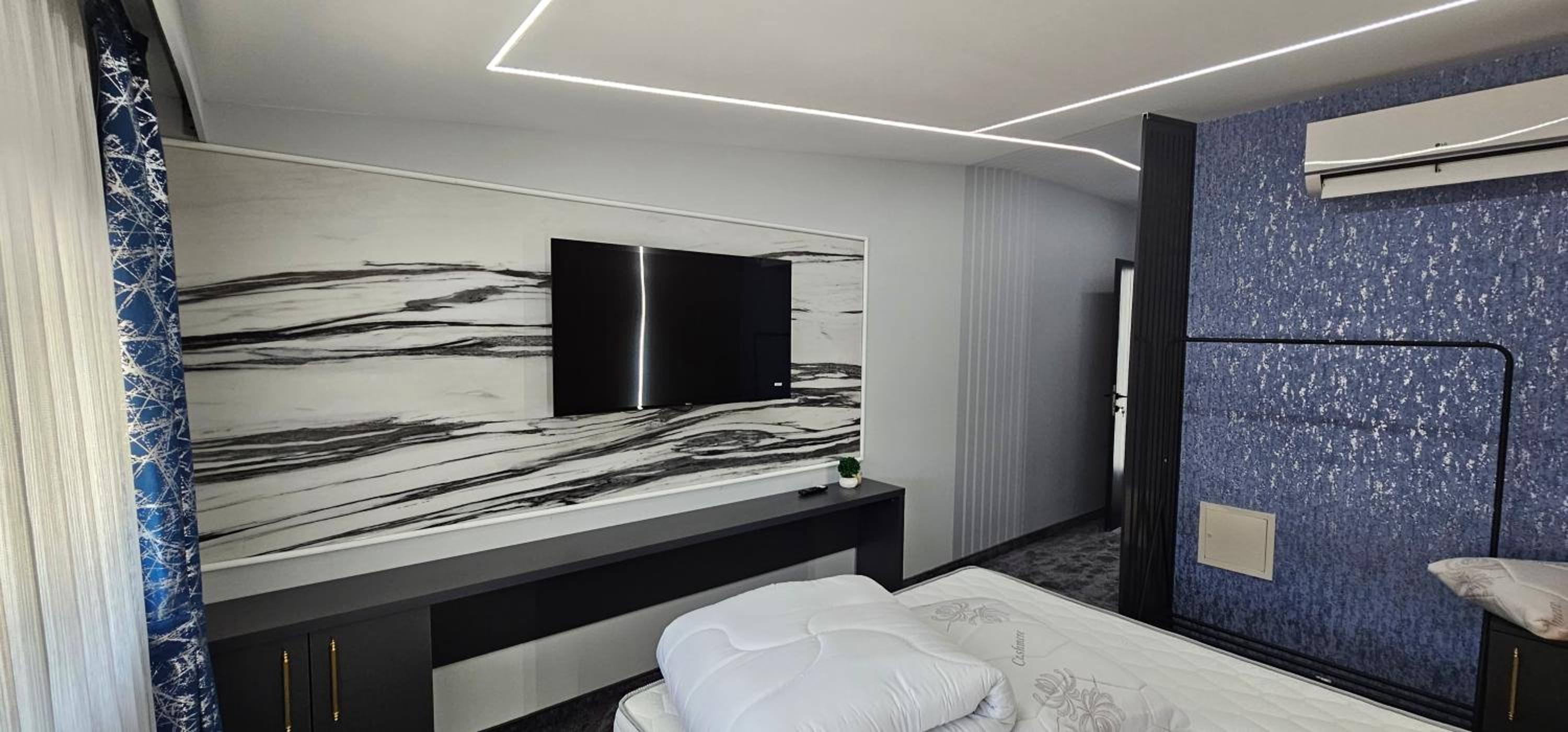Luxury Room 's