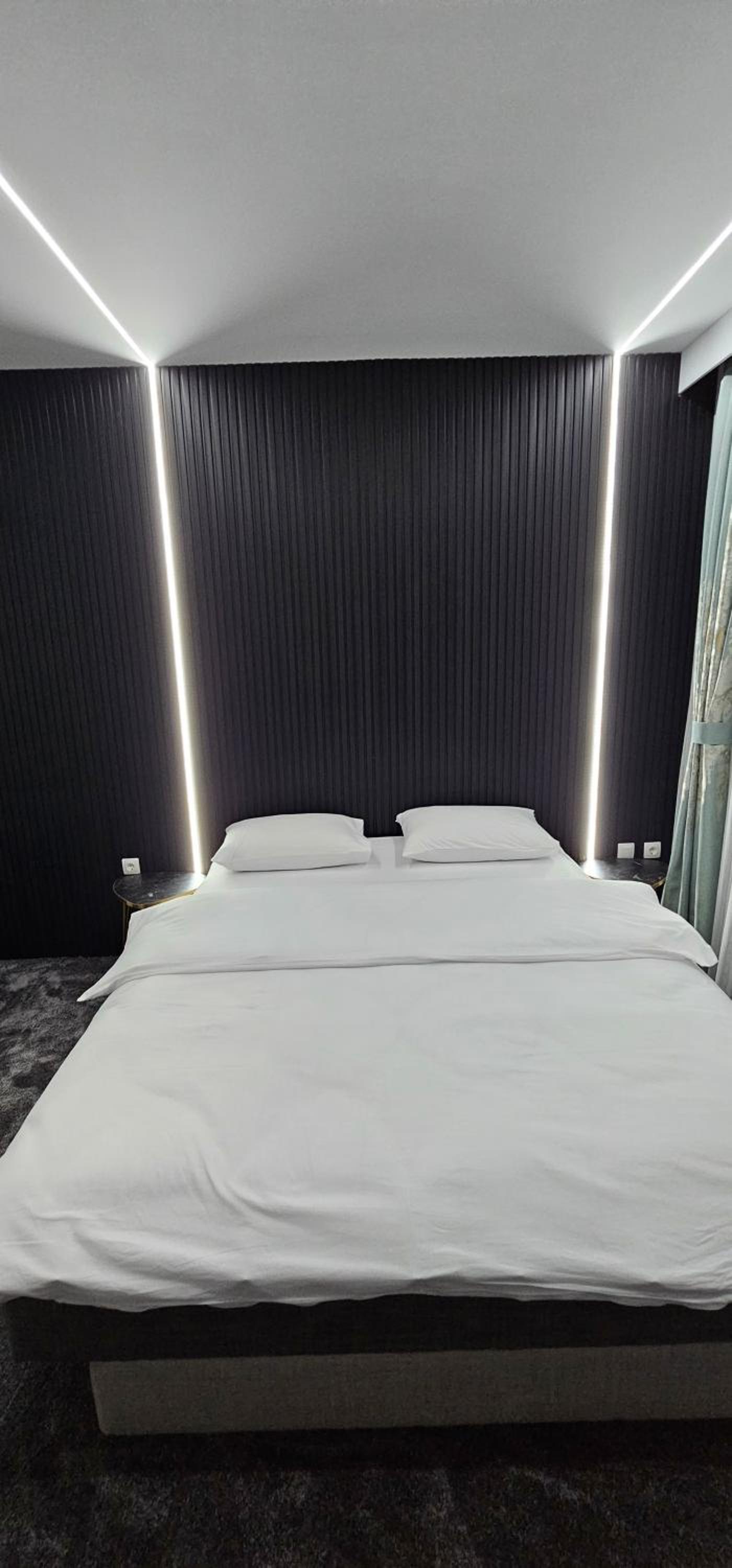 Luxury Room 's