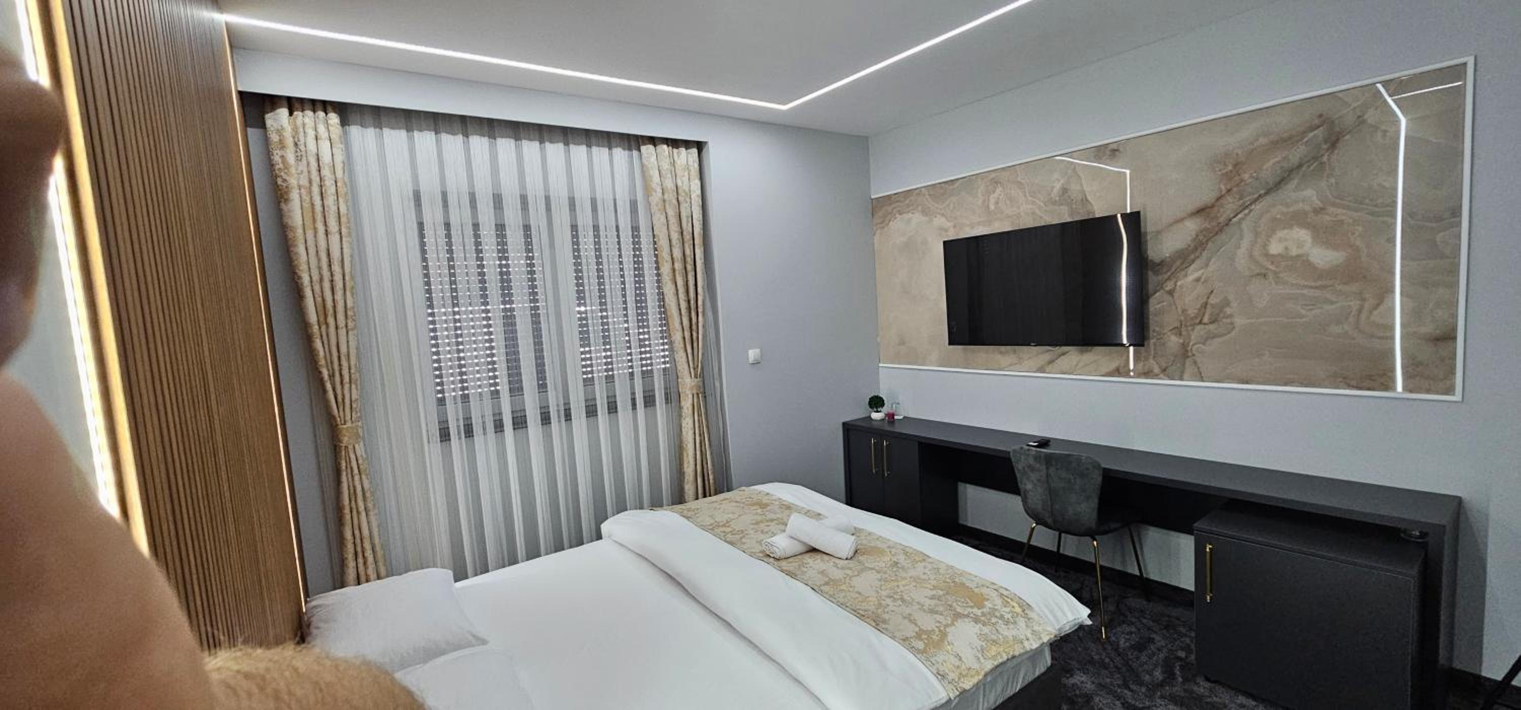 Luxury Room 's