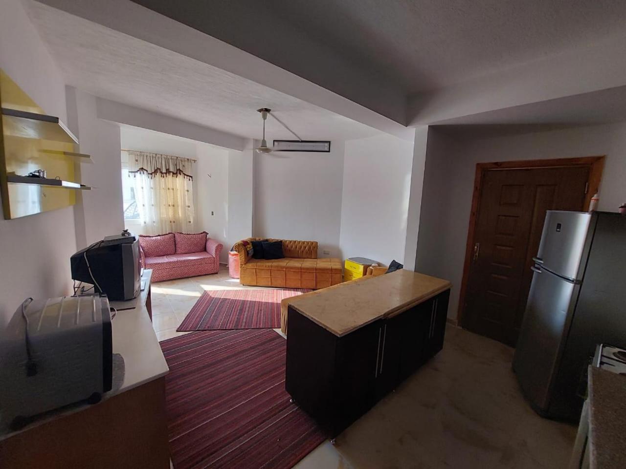 Cozy chalet ‘Studio one Bedroom - Big living Room ‘ private Garden view 2