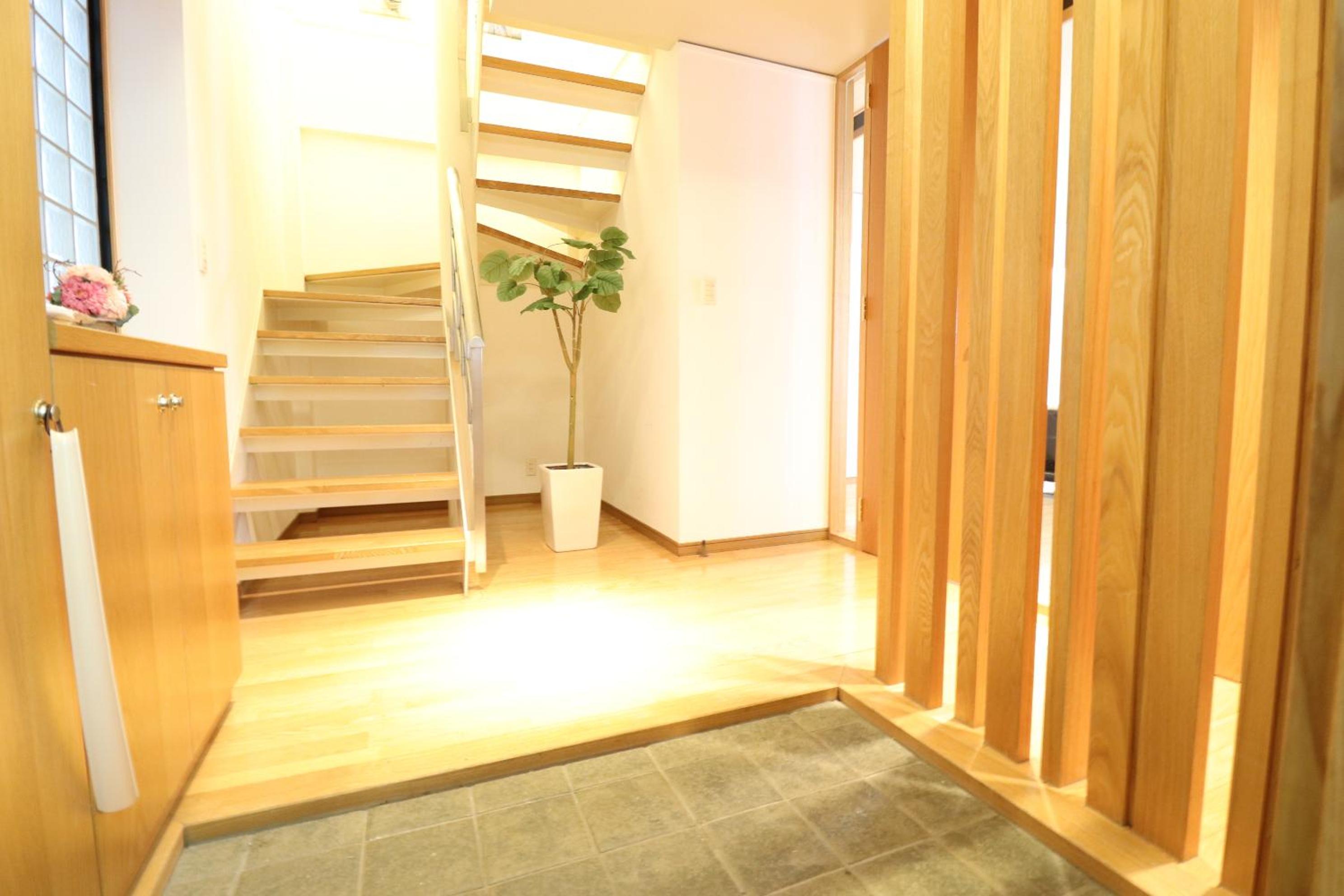 Crane Court KitaHorie