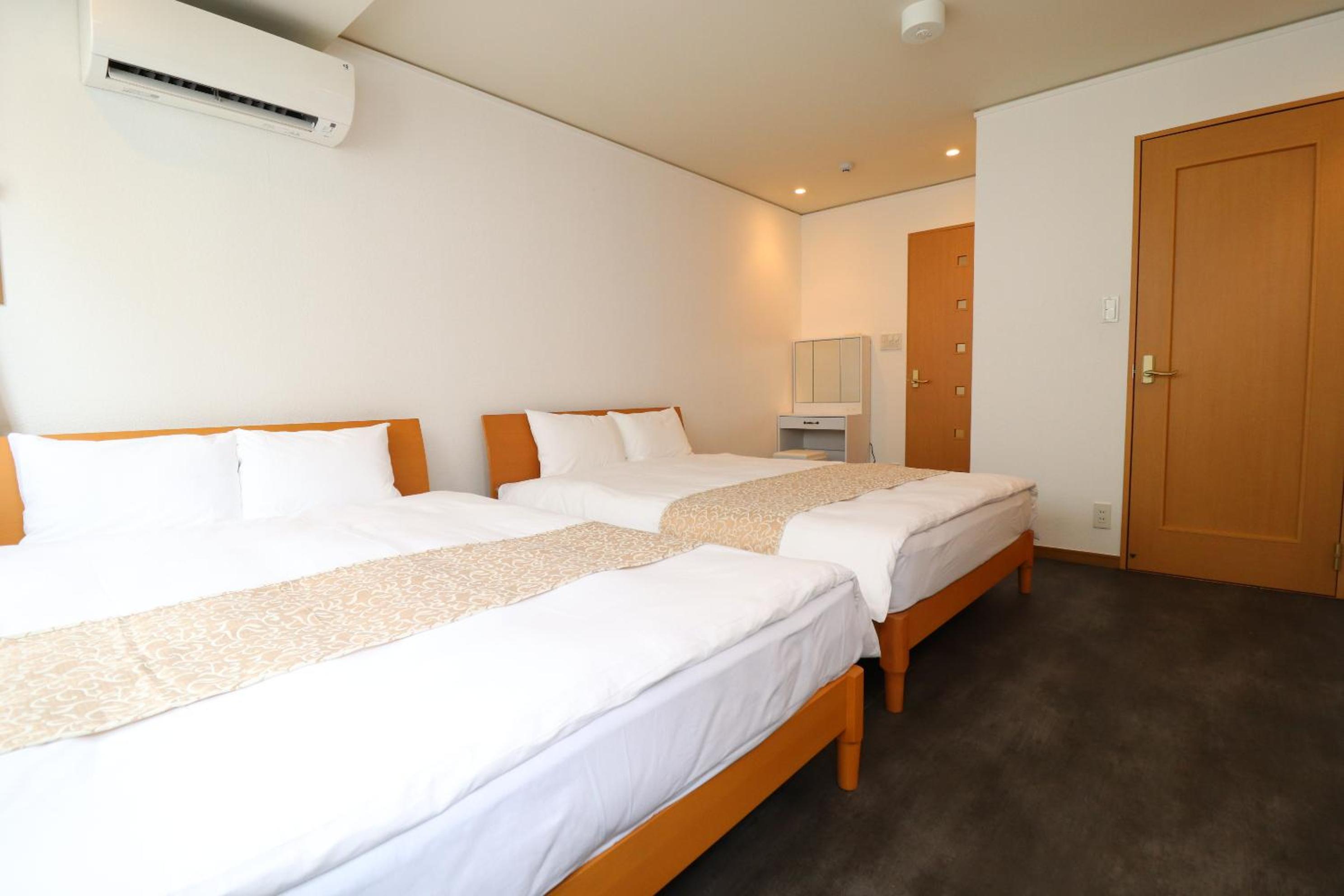 Crane Court KitaHorie
