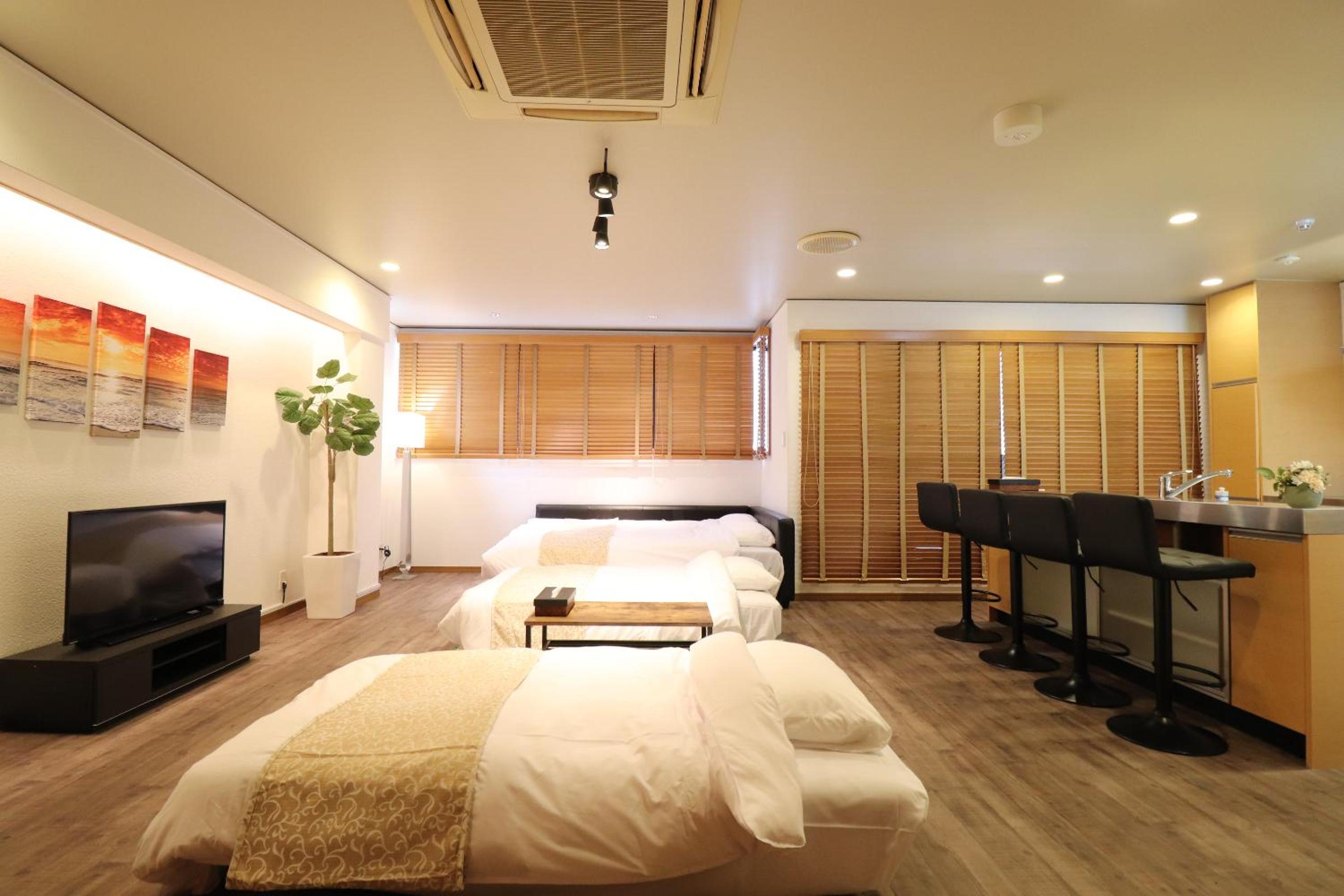 Crane Court KitaHorie