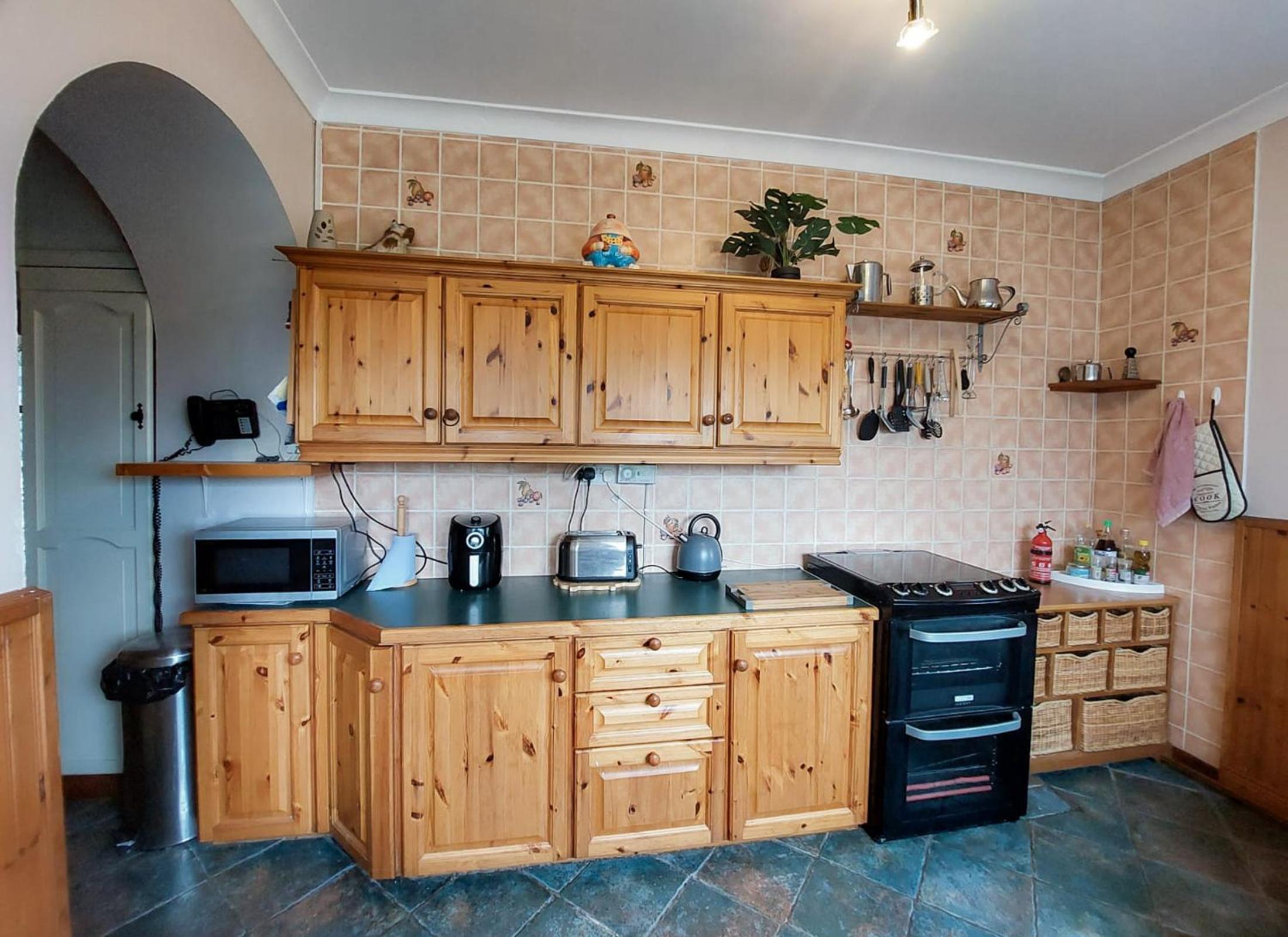 Farm View Cottage Castlerea by Trident Holiday Homes view 2