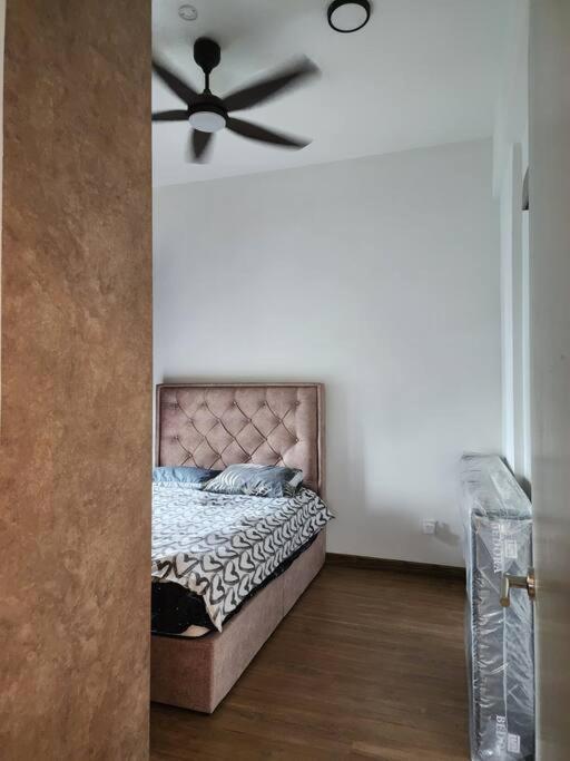 Sunflower/4r3b/klcc/1550sf/bacony/newcondo/bathtub