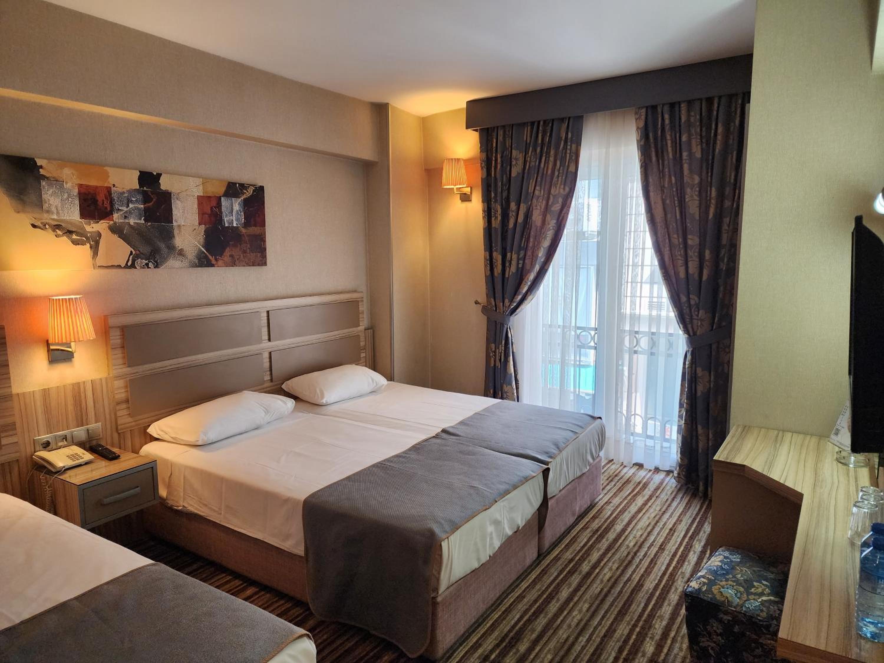 Nanda Hotel - Image 23