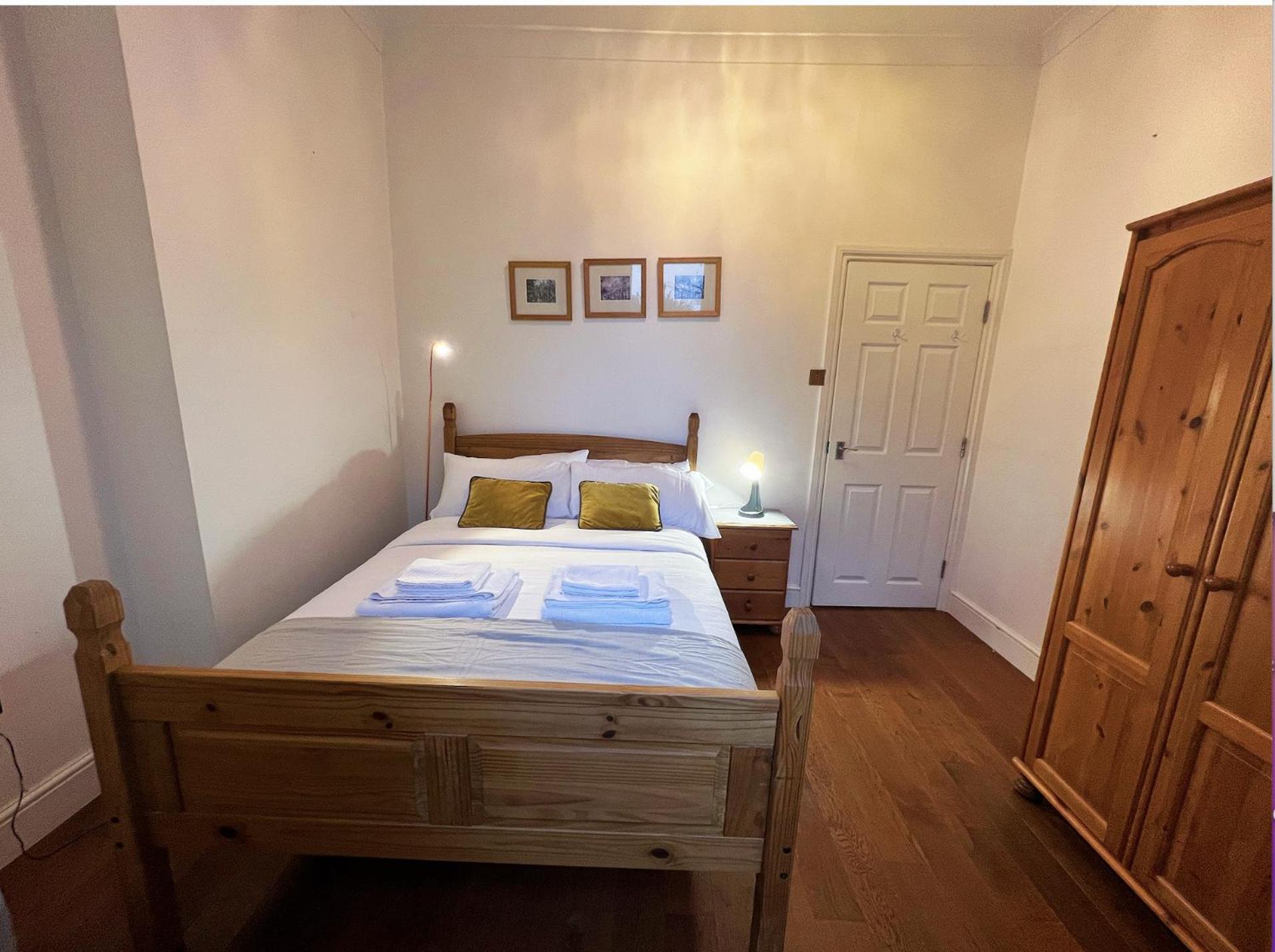 Lovely 2 Bedroom Garden Flat in London