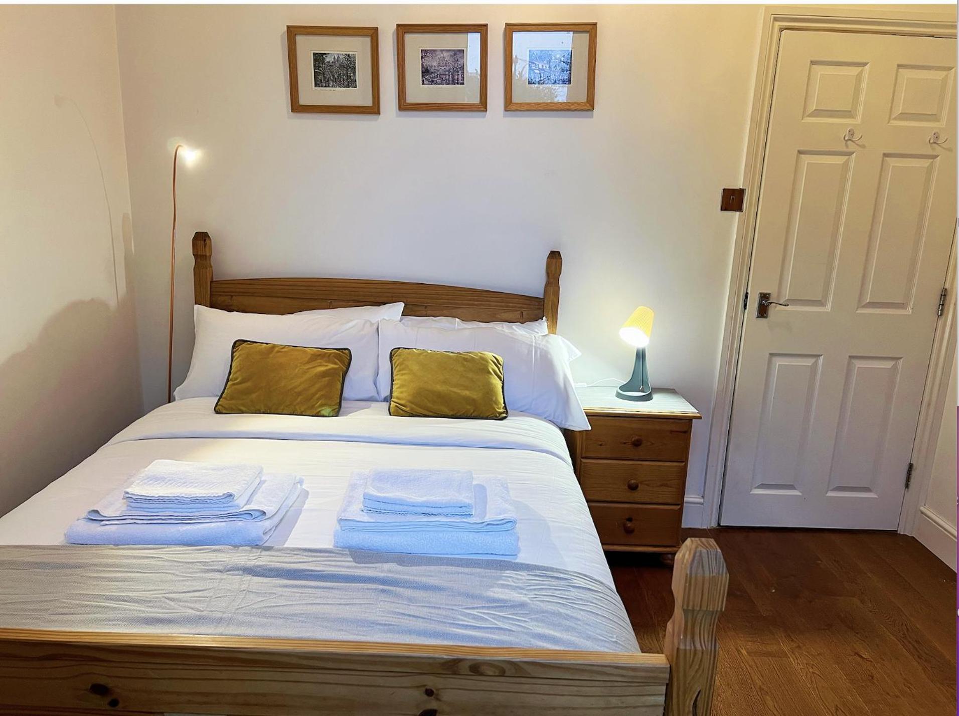 Lovely 2 Bedroom Garden Flat in London