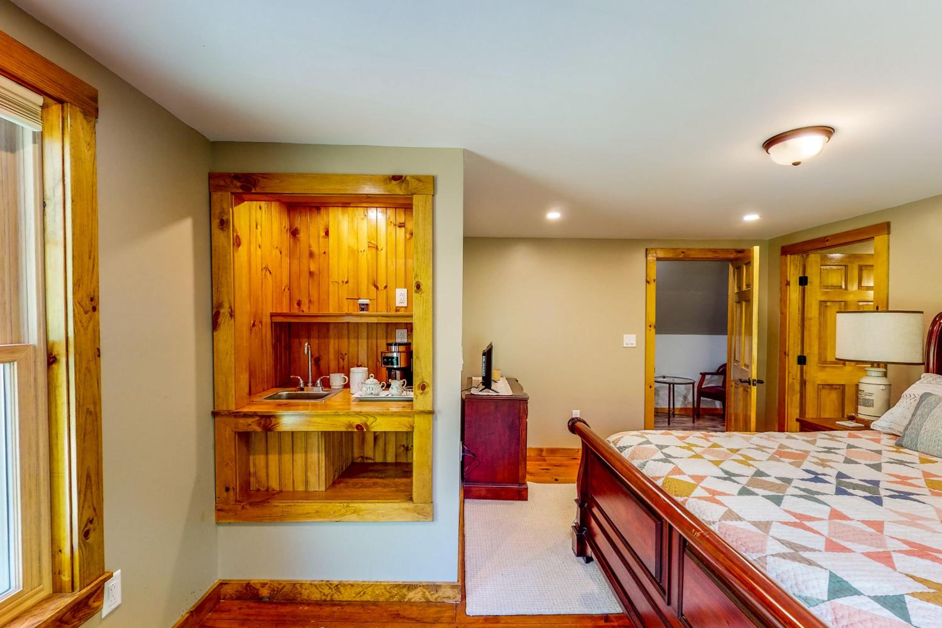 Hike, Fish, Ski! Coos Canyon Lodge in Maine