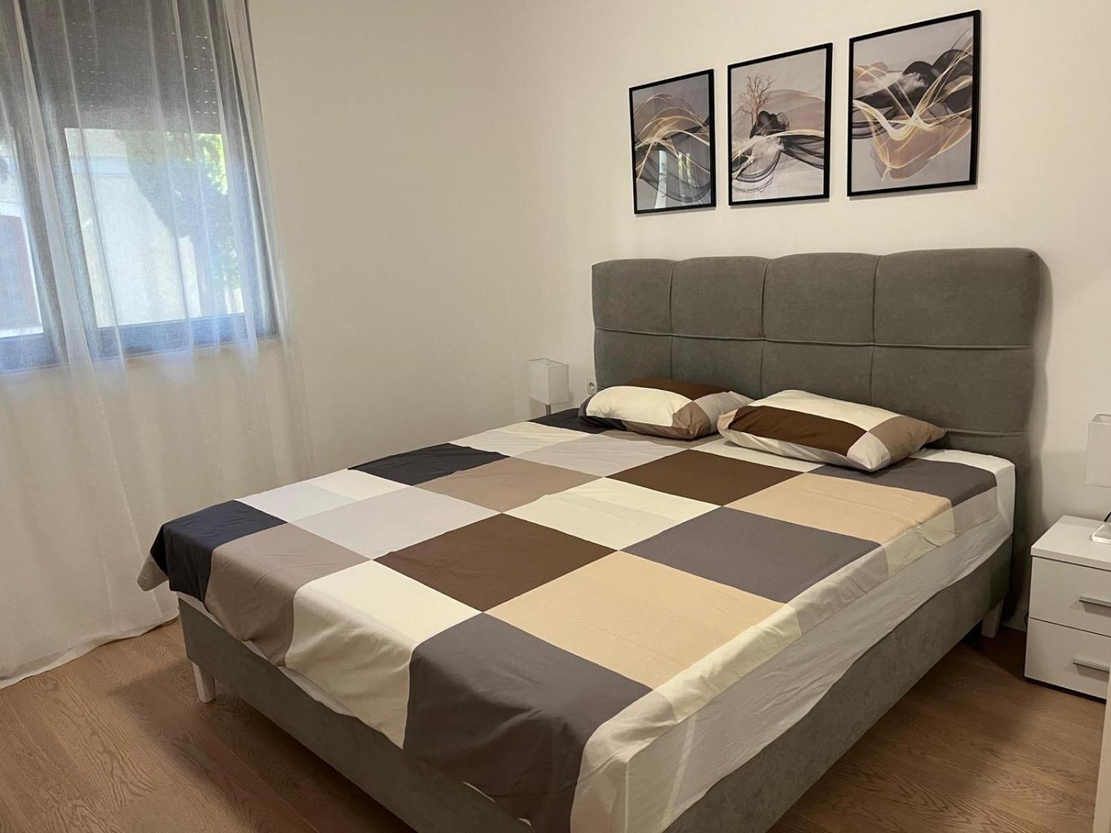 Olive center apartment