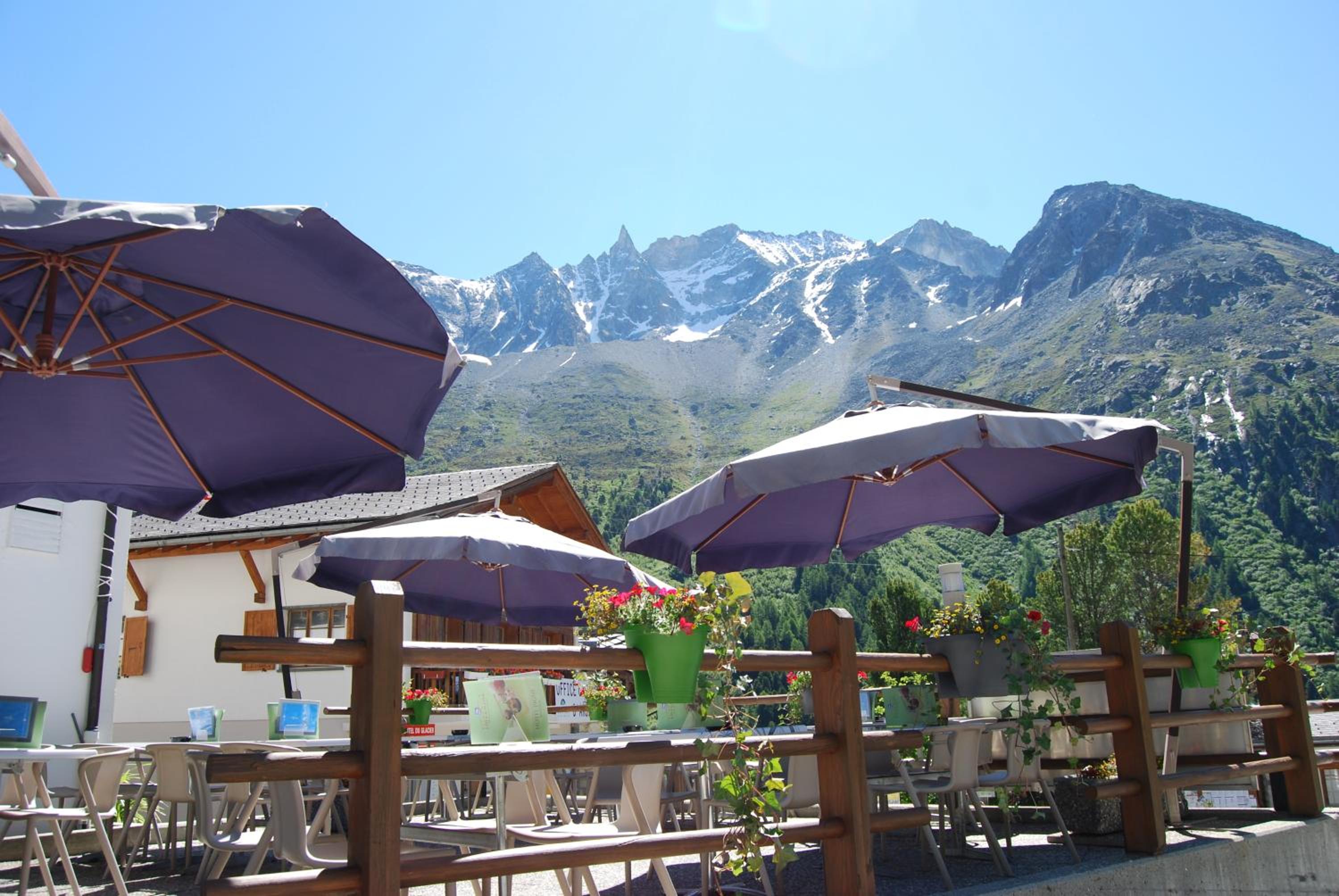 Hotel du Pigne view 3