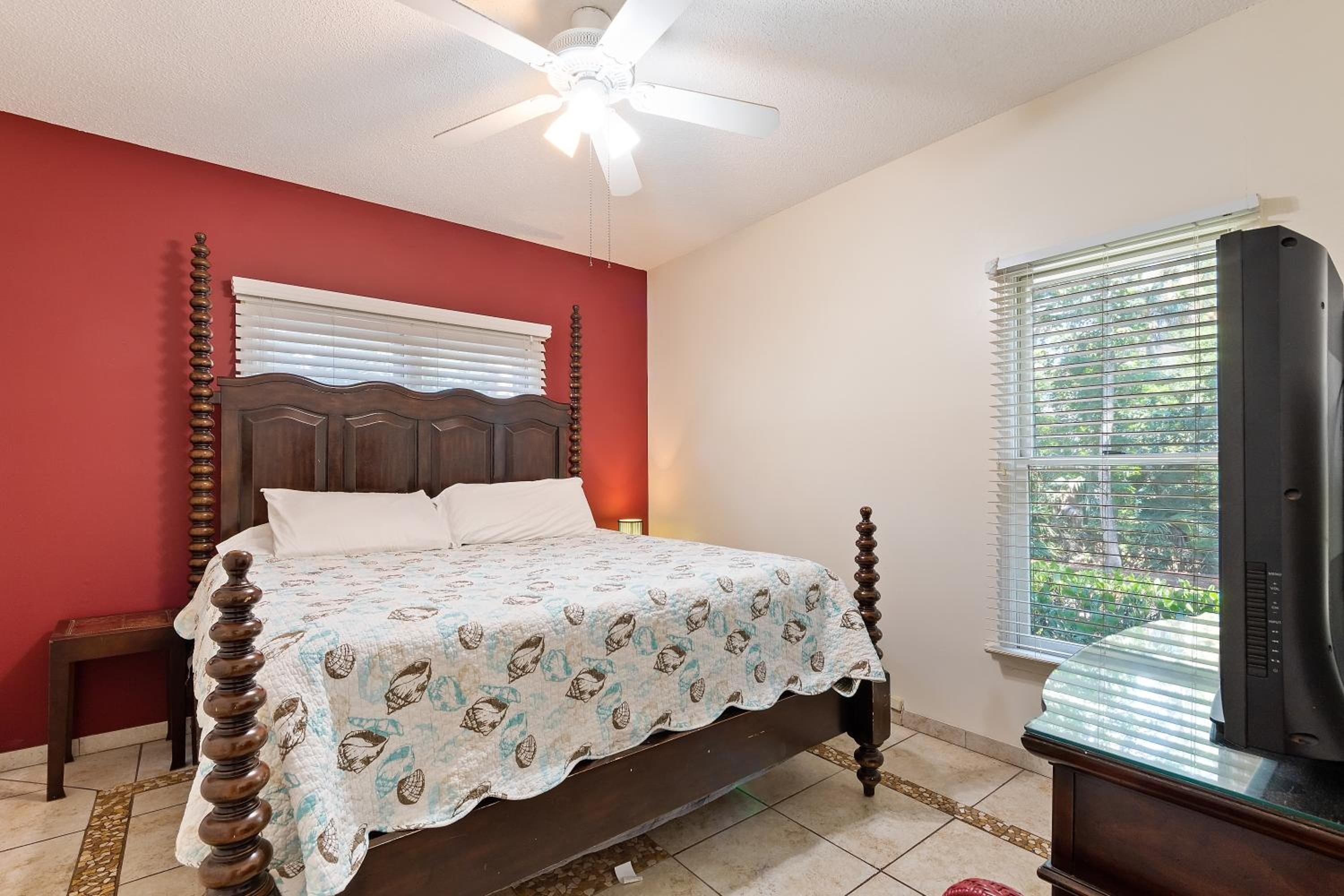 Ocean Breeze 33 view 4