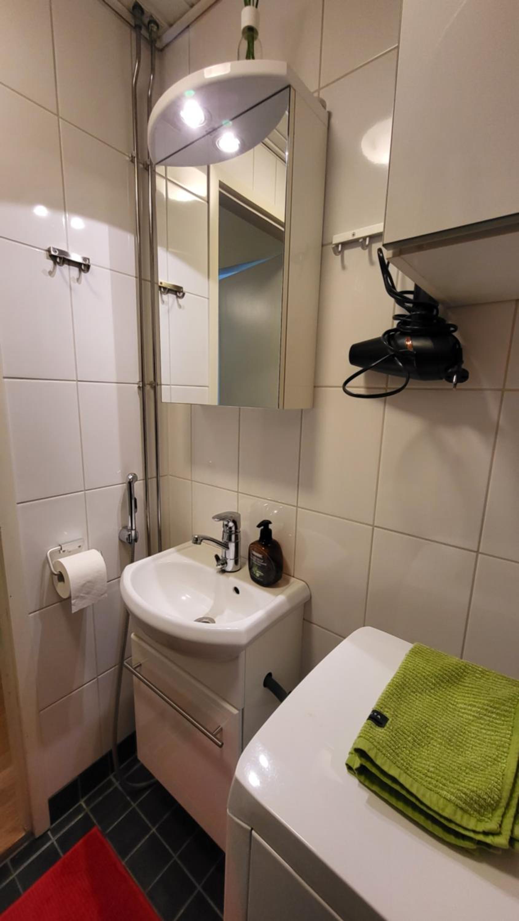 Peaceful and beautiful apartment near railwaystation and city centre