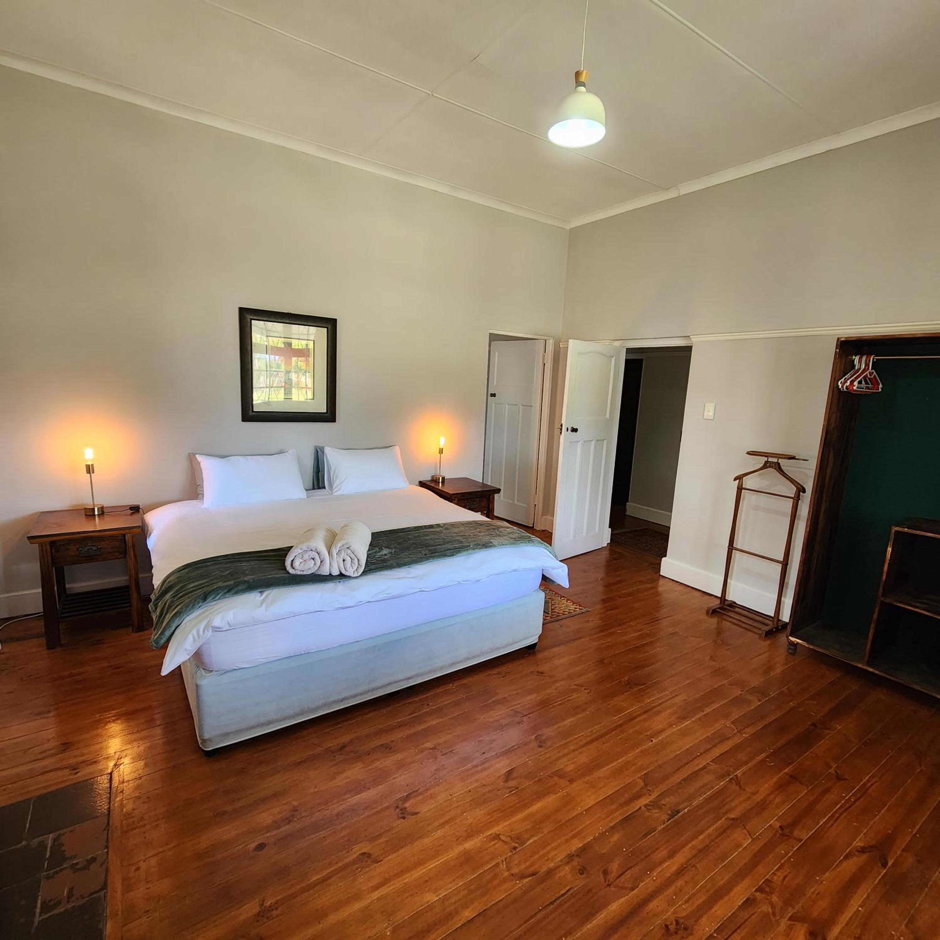 Karoo Leeu Self Catering view 4