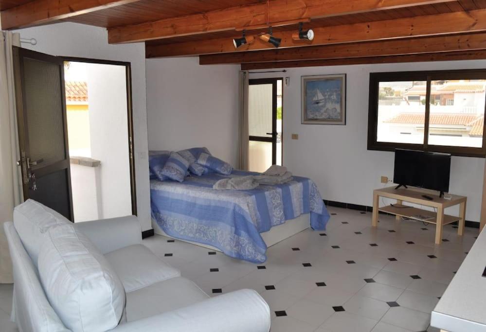 LOS CISNES Encantadora casa con jardin y estudio vista al mar view 5