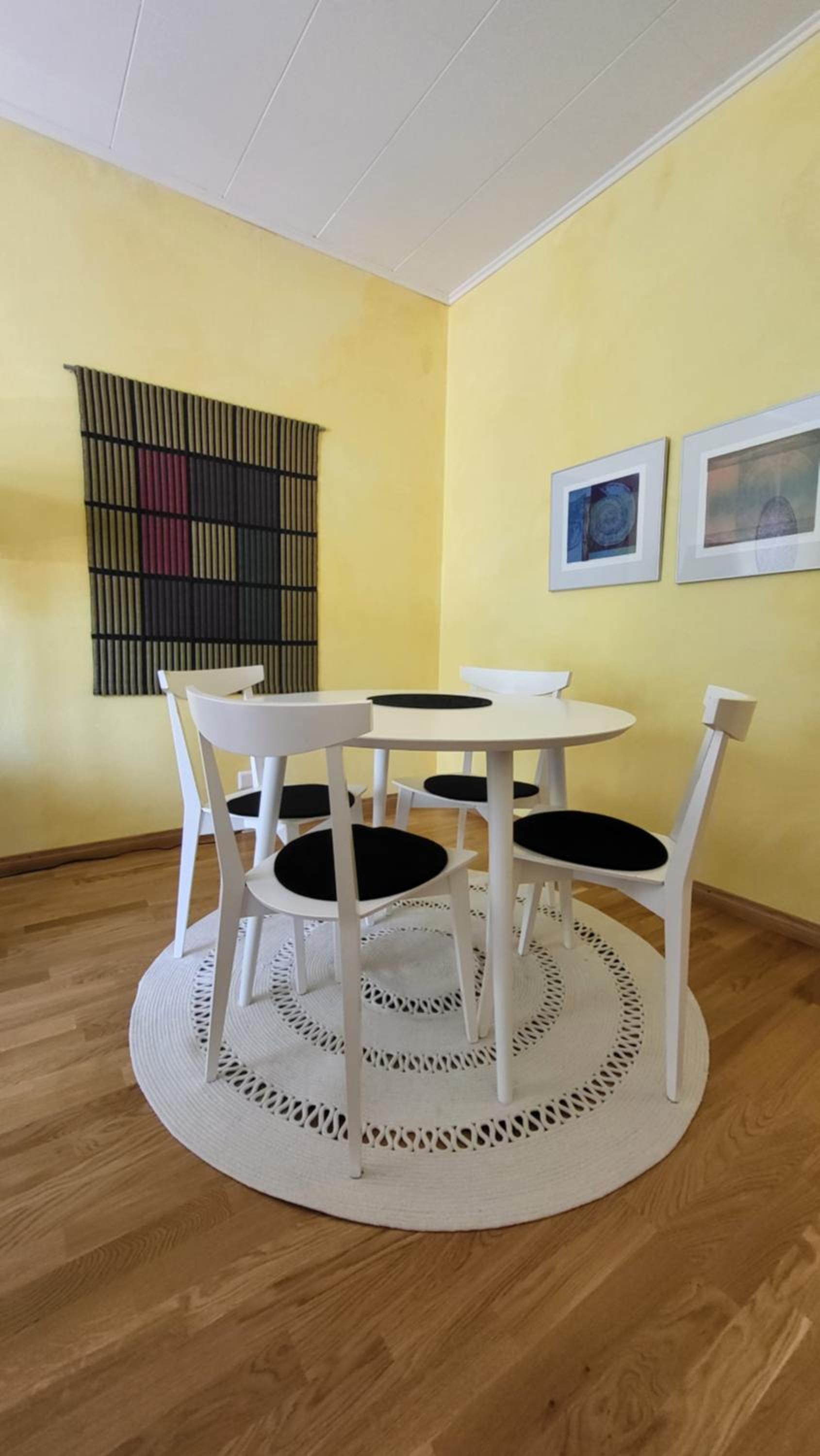 Peaceful and beautiful apartment near railwaystation and city centre