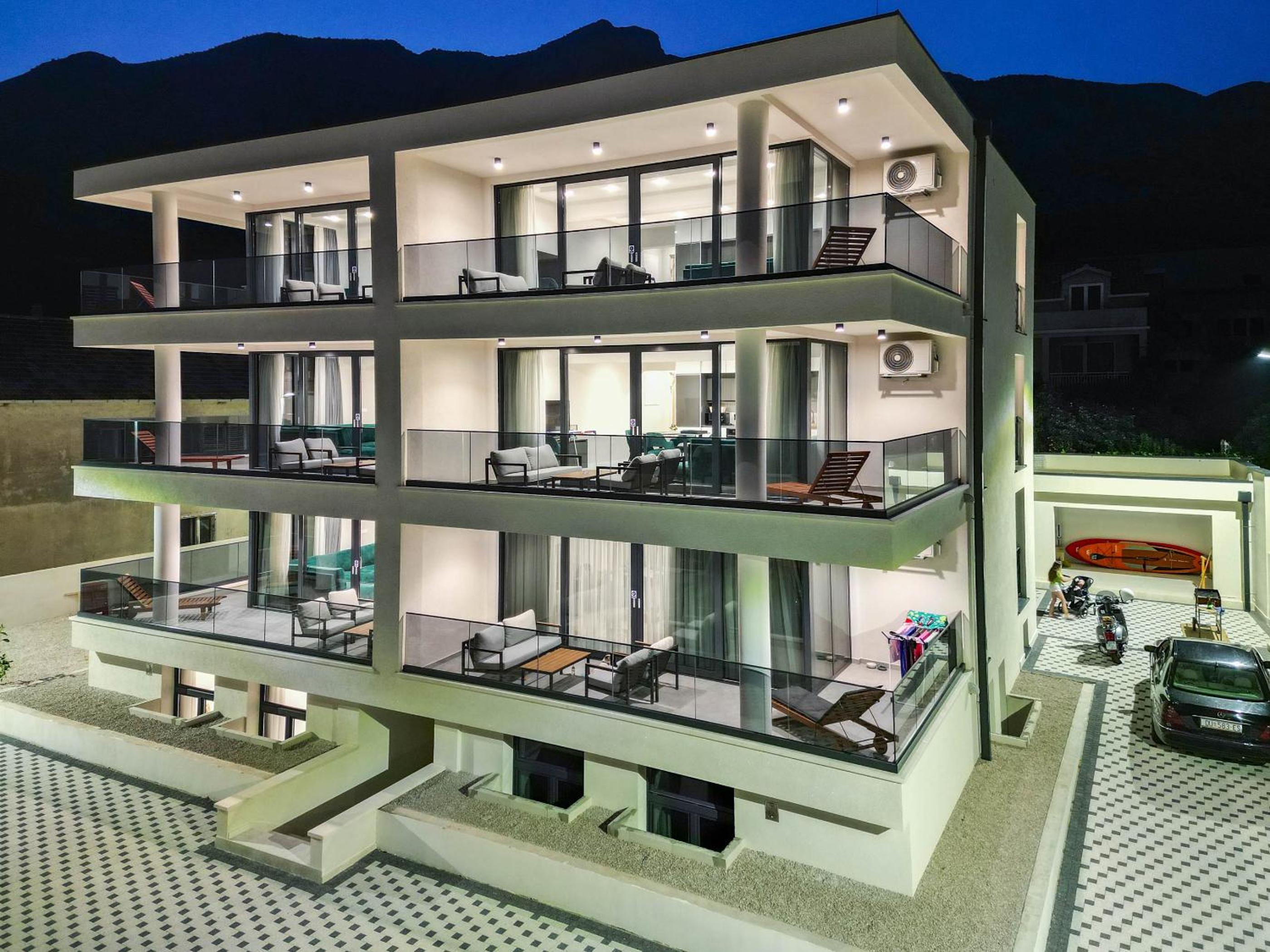 Sunny Day Luxury Holiday Apartments view 3
