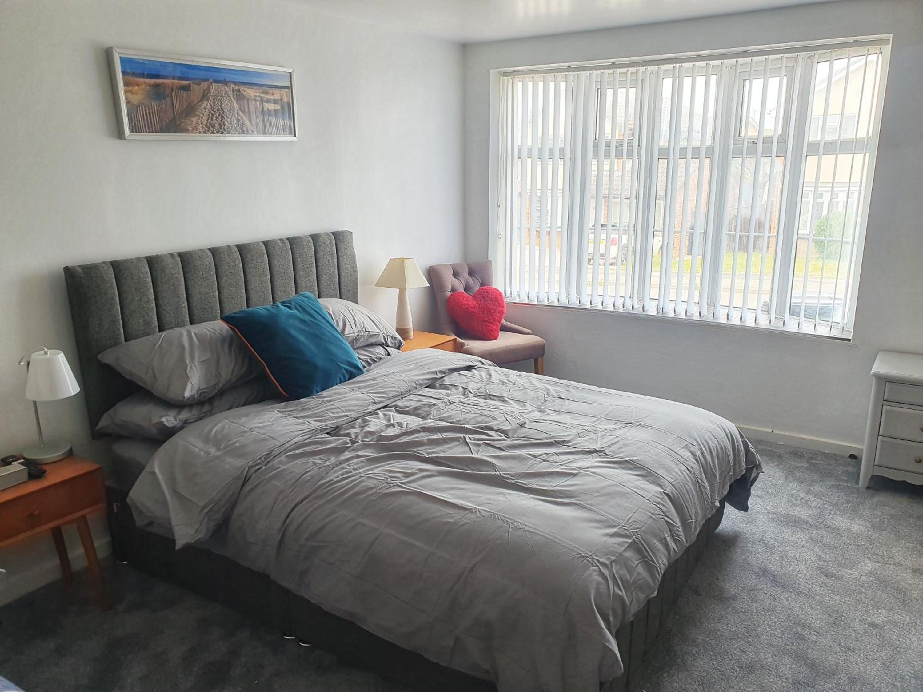 Modern comfortable quiet self contained apartments