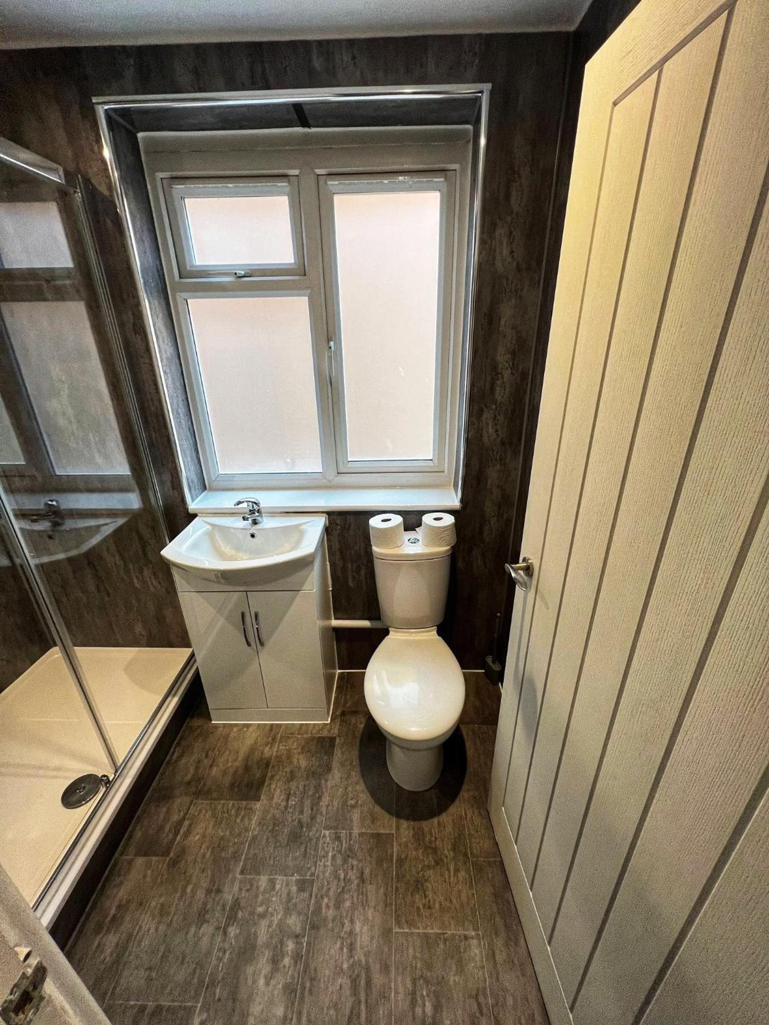 Modern comfortable quiet self contained apartments