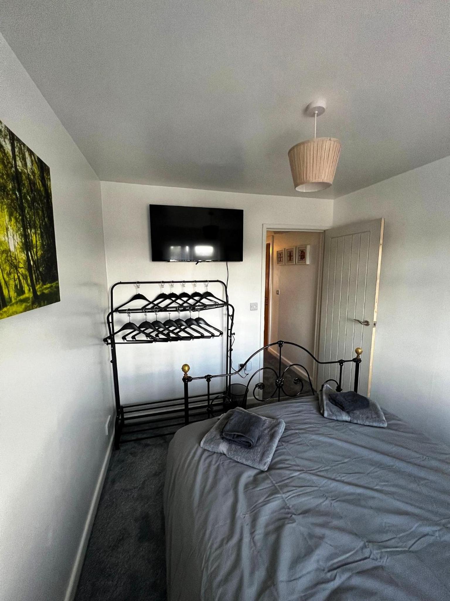 Modern comfortable quiet self contained apartments