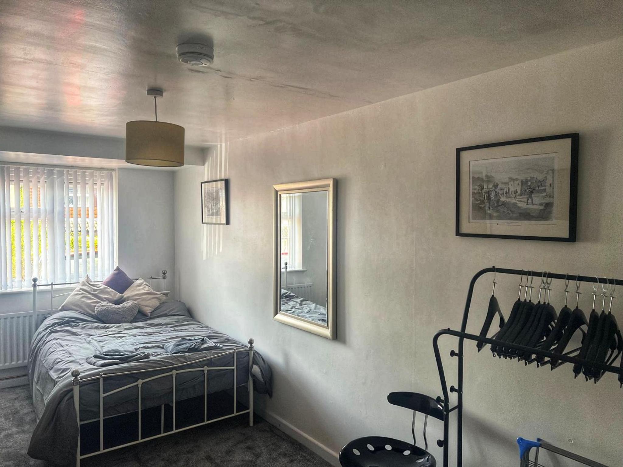 Modern comfortable quiet self contained apartments