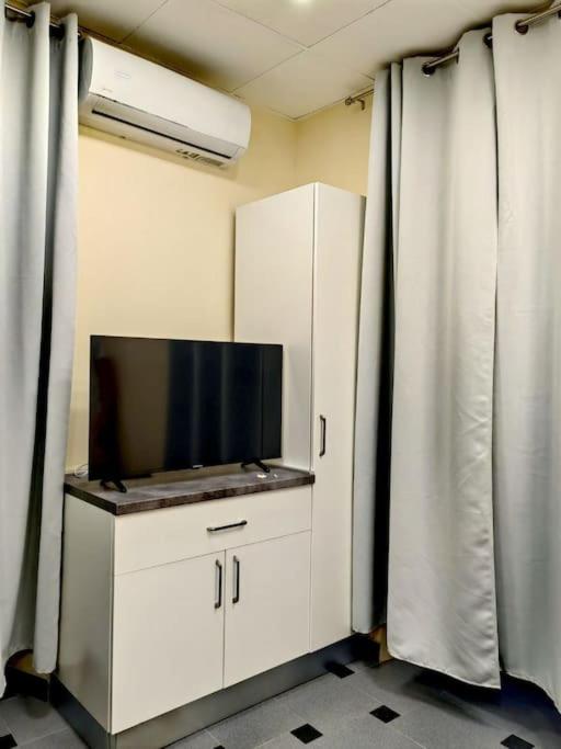 Lena's room in roman palace view 5