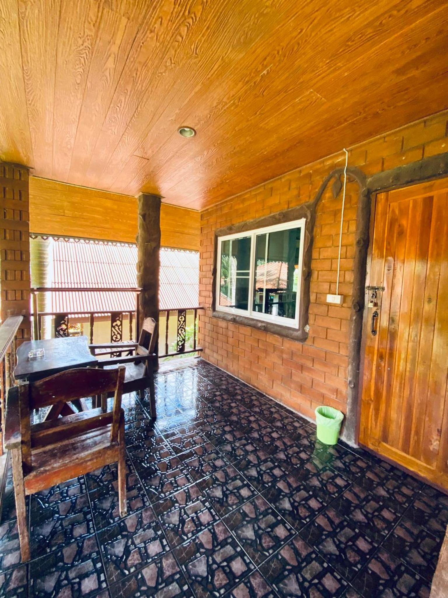 Khao Sok Nung House