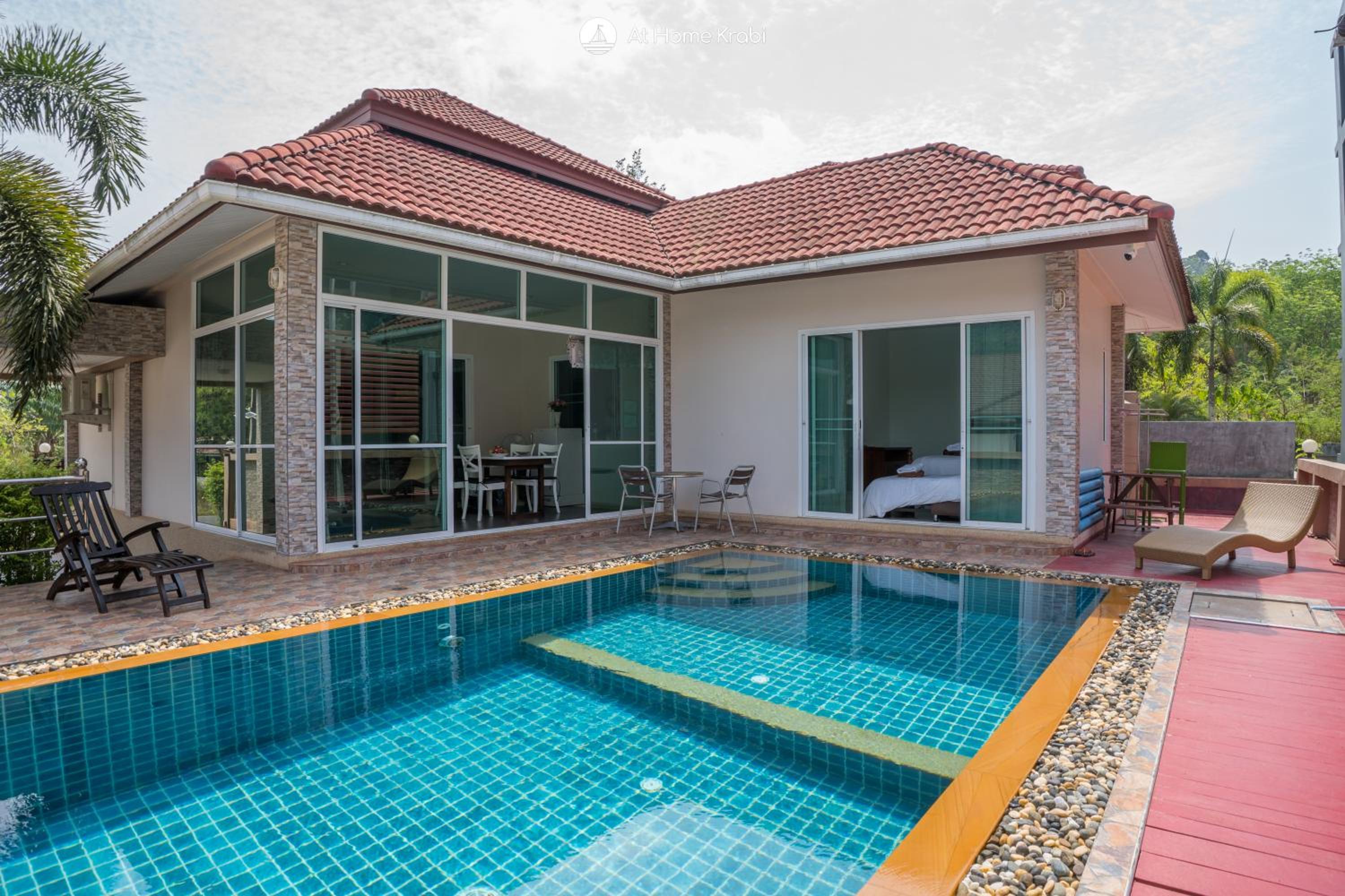 Alinda Pool Villa at Ao Nang Soi 11 view 3