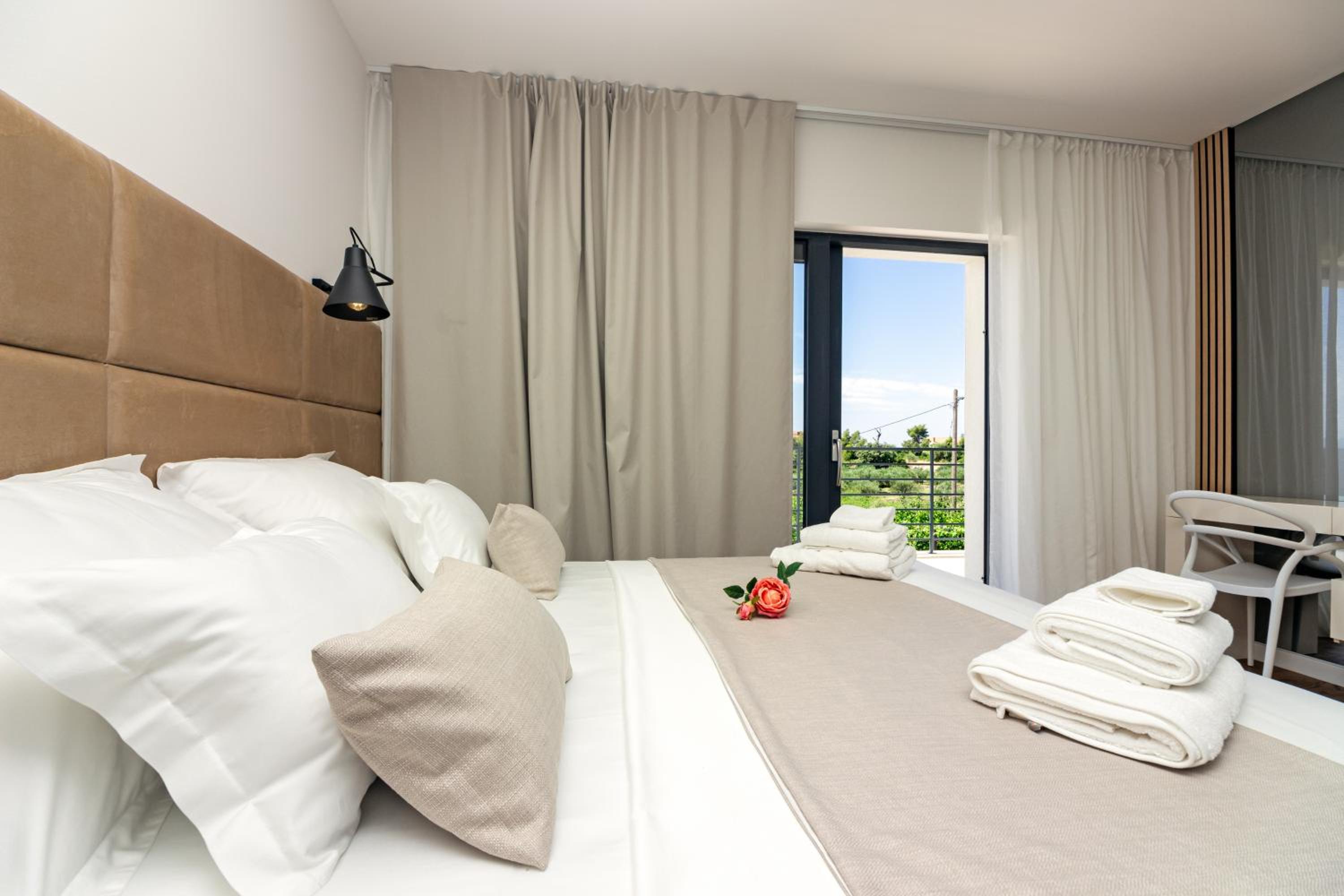 Podstrana Vacations - Family House "Villa Gyra" with Private Swimming Pool, Indoor BBQ, Gym and Gaming room! - Property Image 53