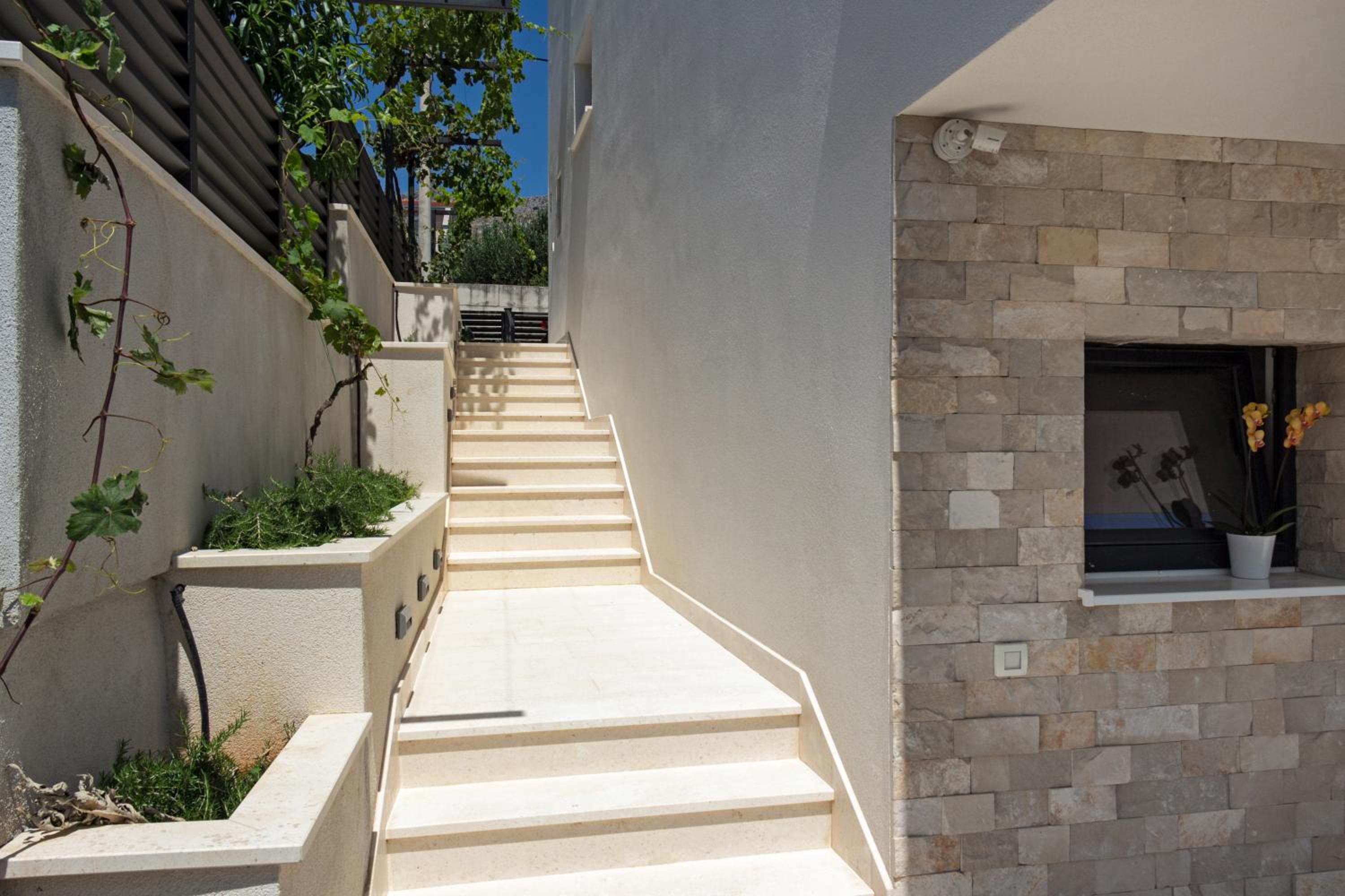 Podstrana Vacations - Family House "Villa Gyra" with Private Swimming Pool, Indoor BBQ, Gym and Gaming room! - Property Image 29