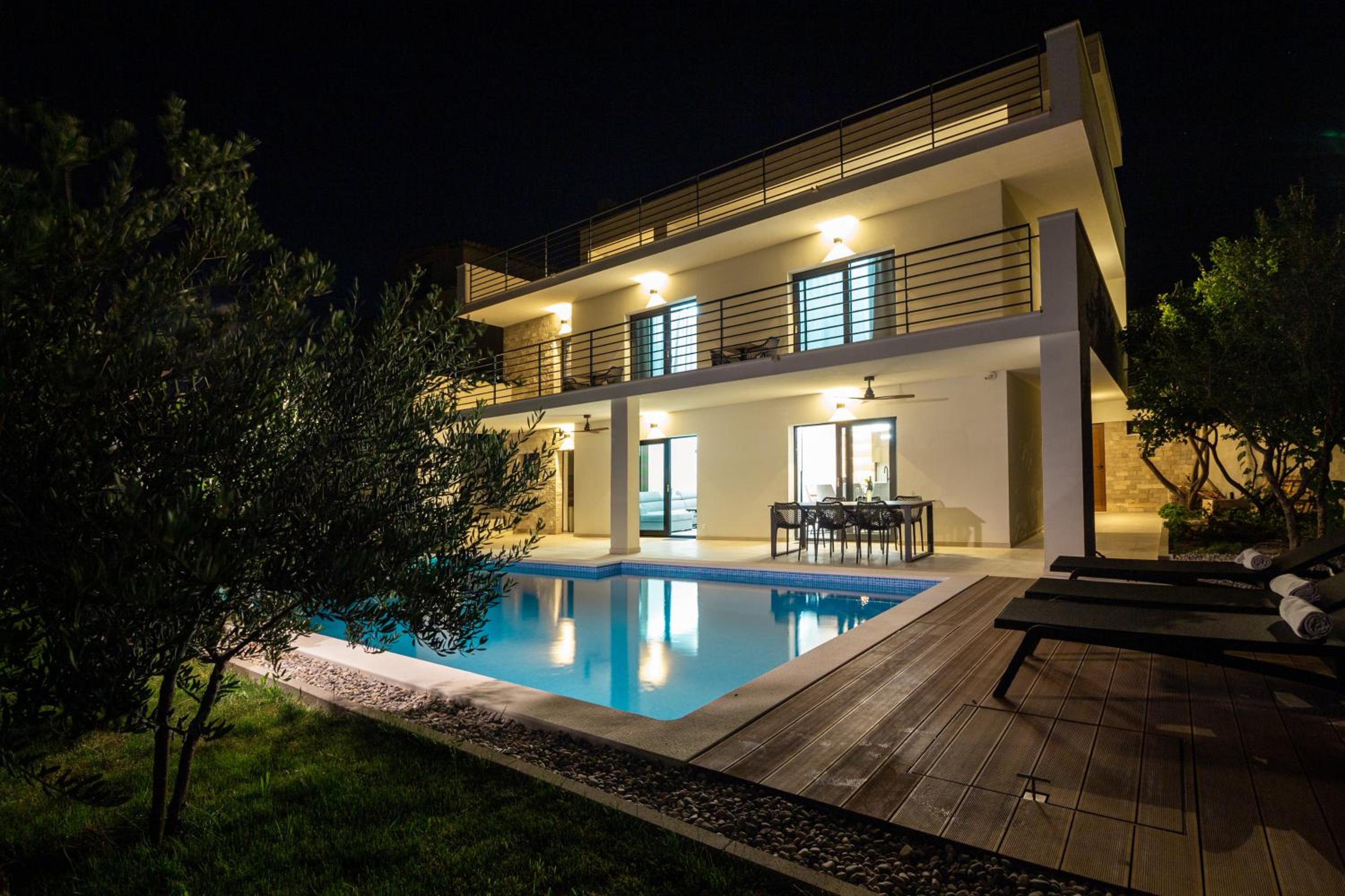 Podstrana Vacations - Family House "Villa Gyra" with Private Swimming Pool, Indoor BBQ, Gym and Gaming room! - Property Image 68