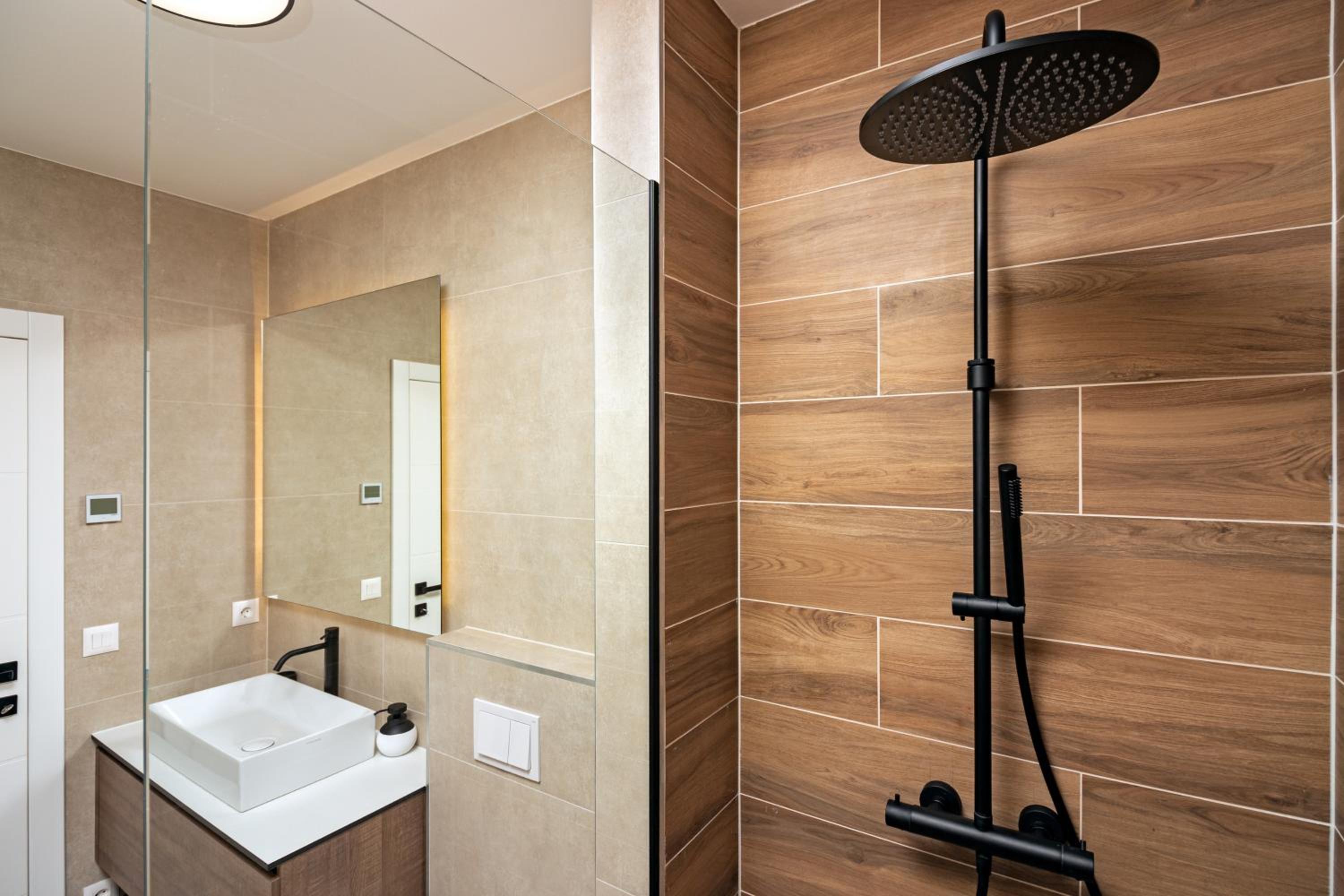 Podstrana Vacations - Family House "Villa Gyra" with Private Swimming Pool, Indoor BBQ, Gym and Gaming room! - Property Image 39