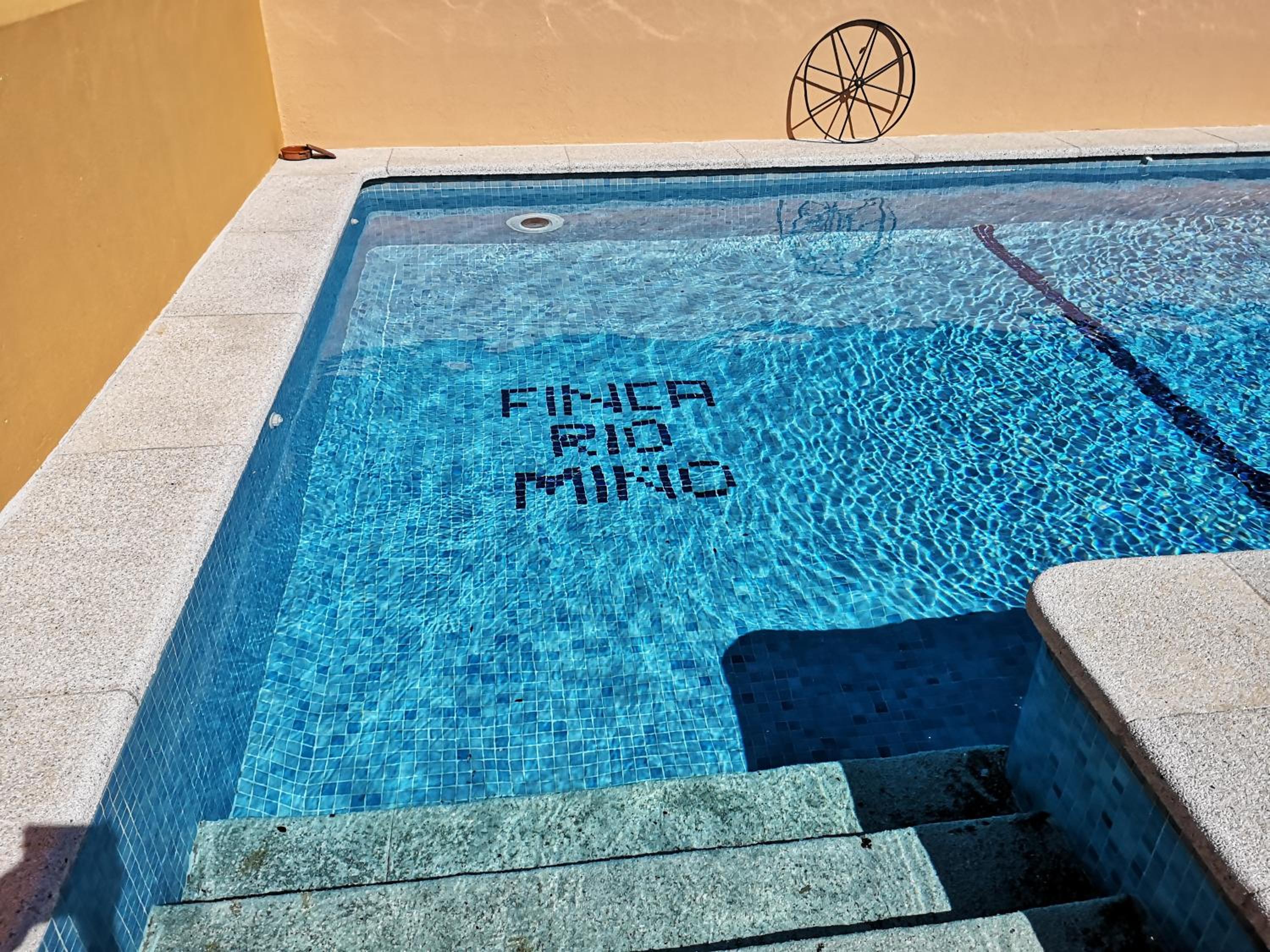 Shakti Rio Mino, Eiras O Rosal